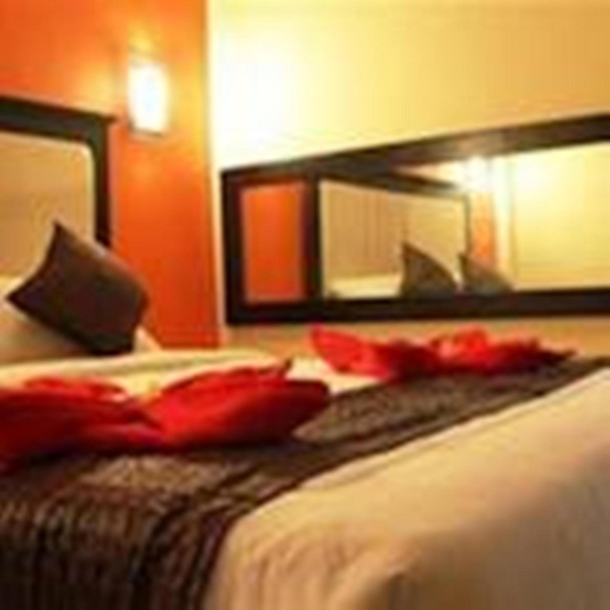 Standard Double or Twin Room - Photo 7