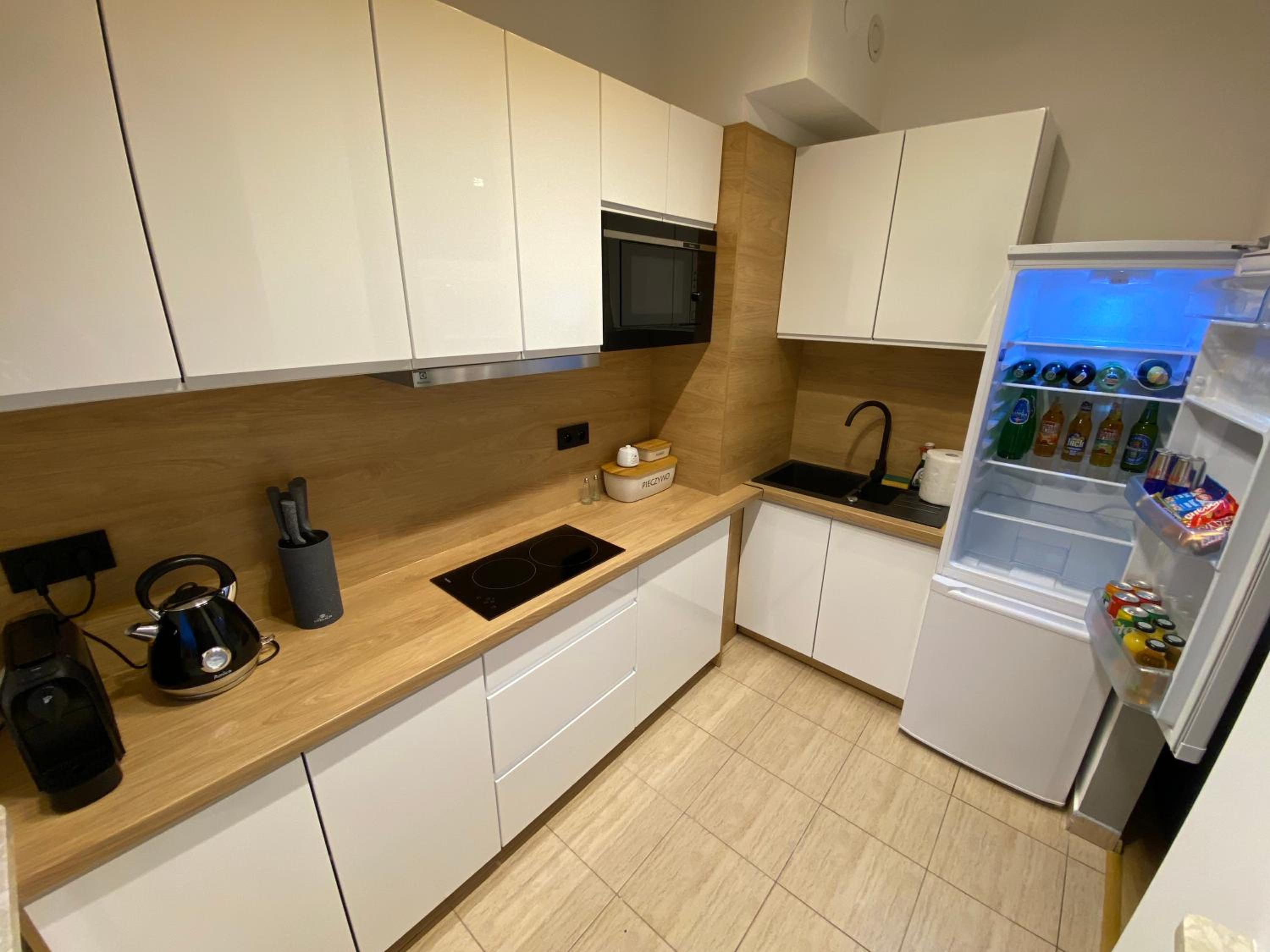 Apartment with Balcony - Photo 33