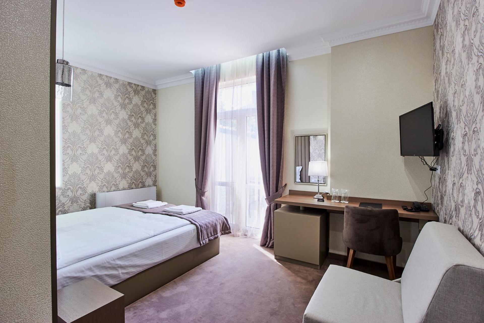 Deluxe Double or Twin Room with Balcony