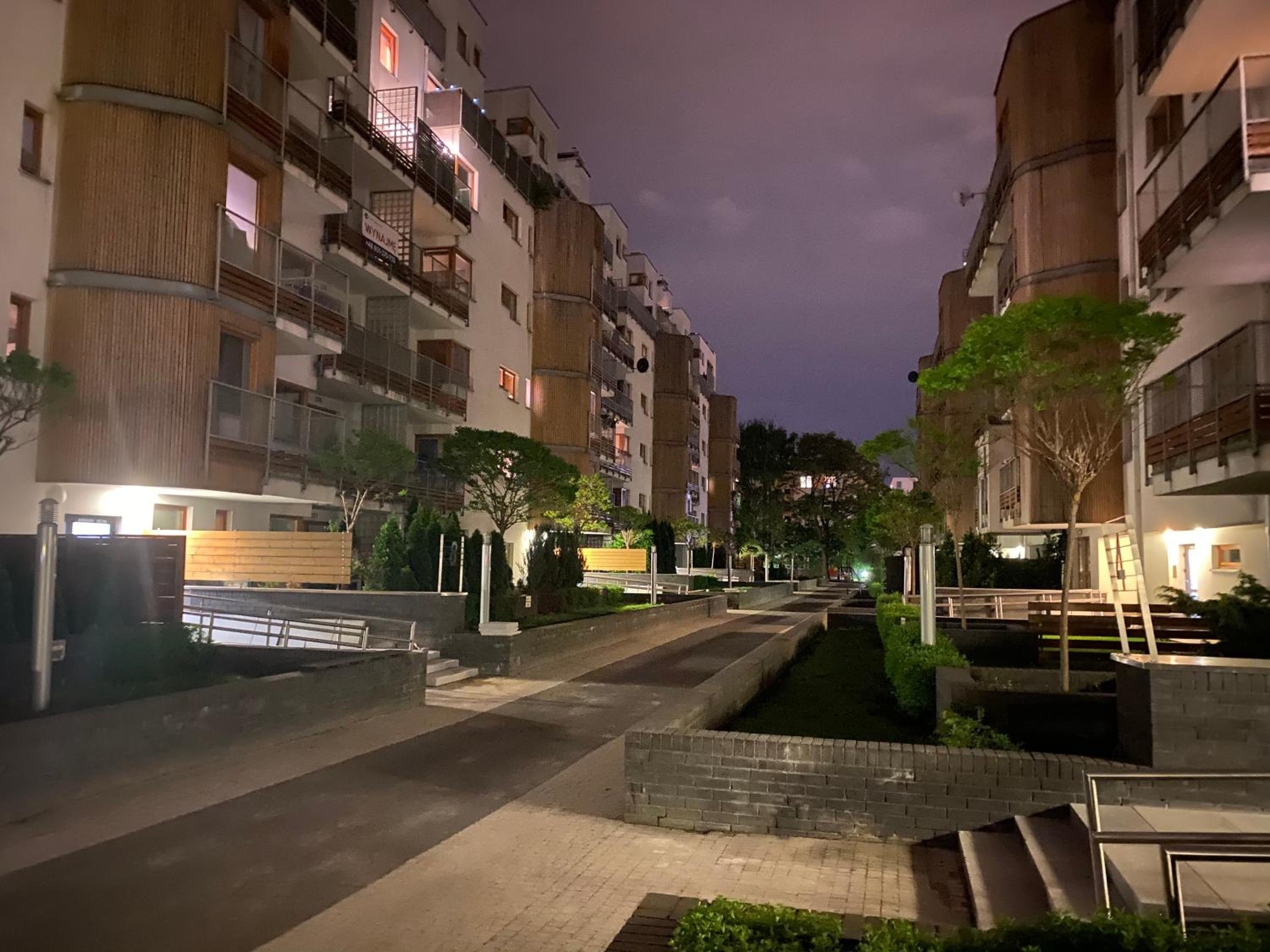 Apartment with Balcony - Photo 10