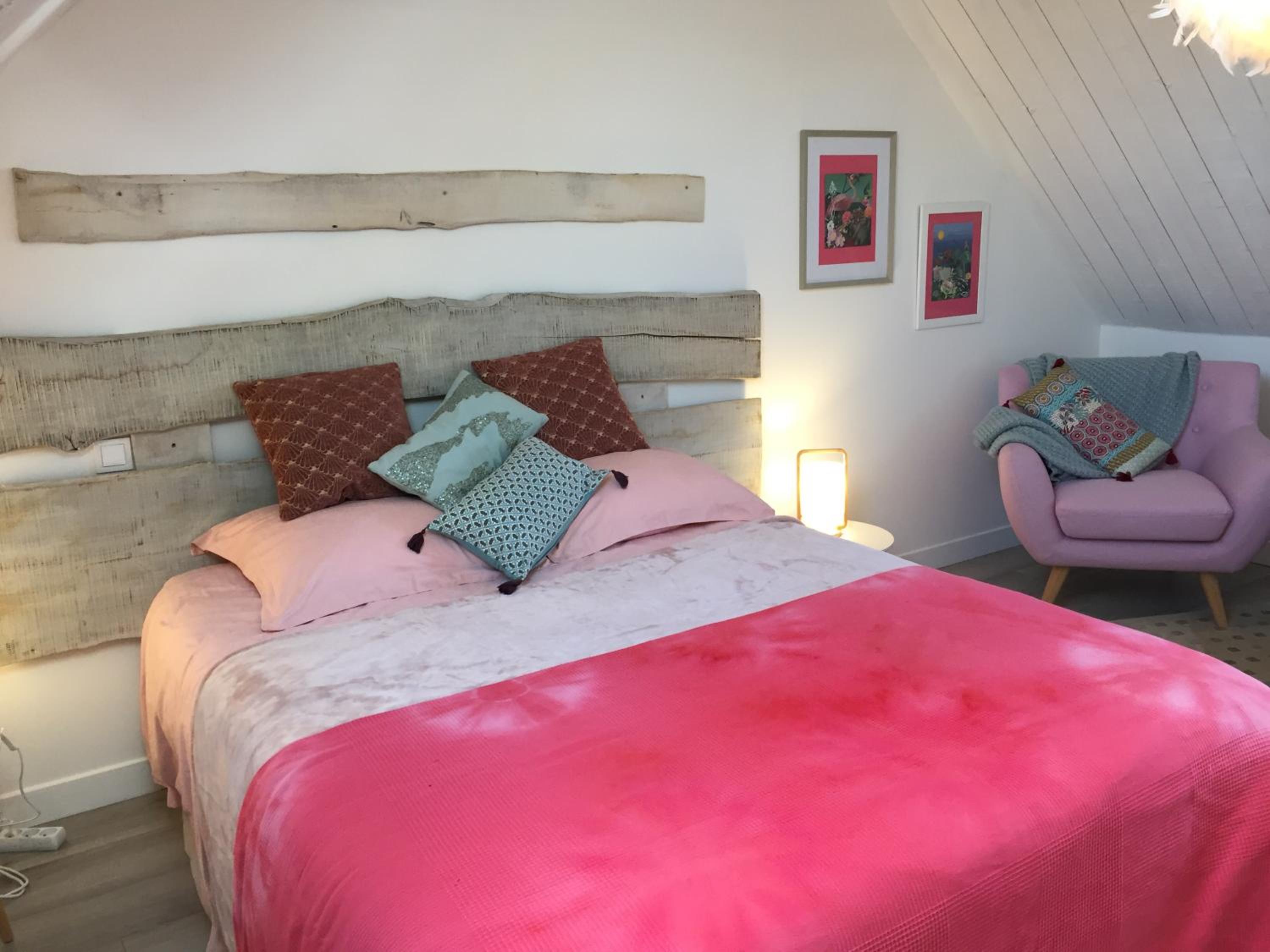Double Room with Private External Bathroom - Photo 19