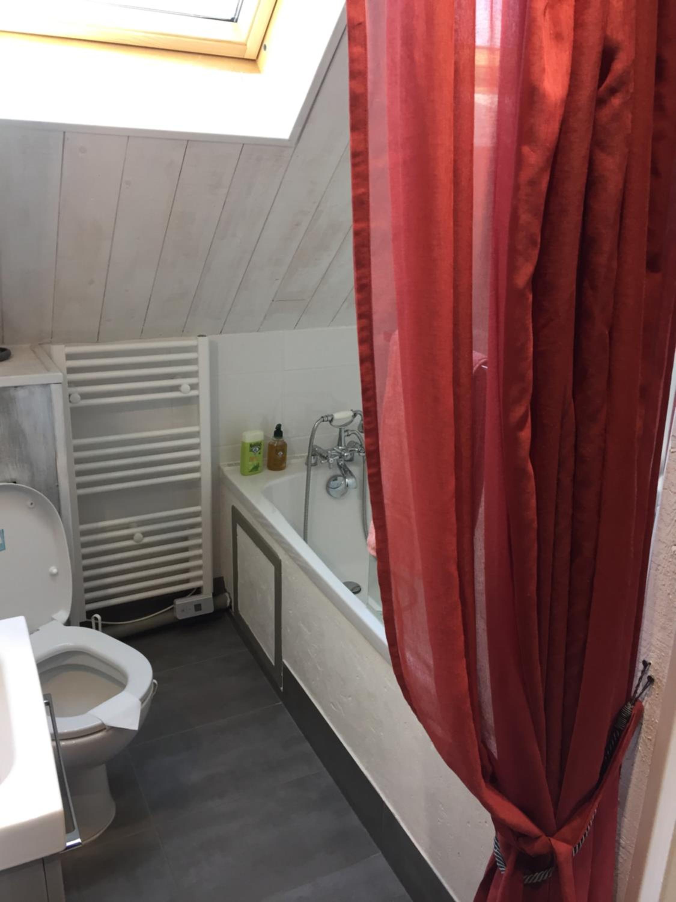 Double Room with Private External Bathroom - Photo 35