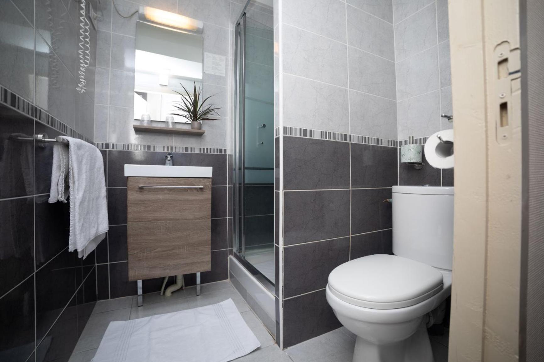 Triple Room - Photo 5