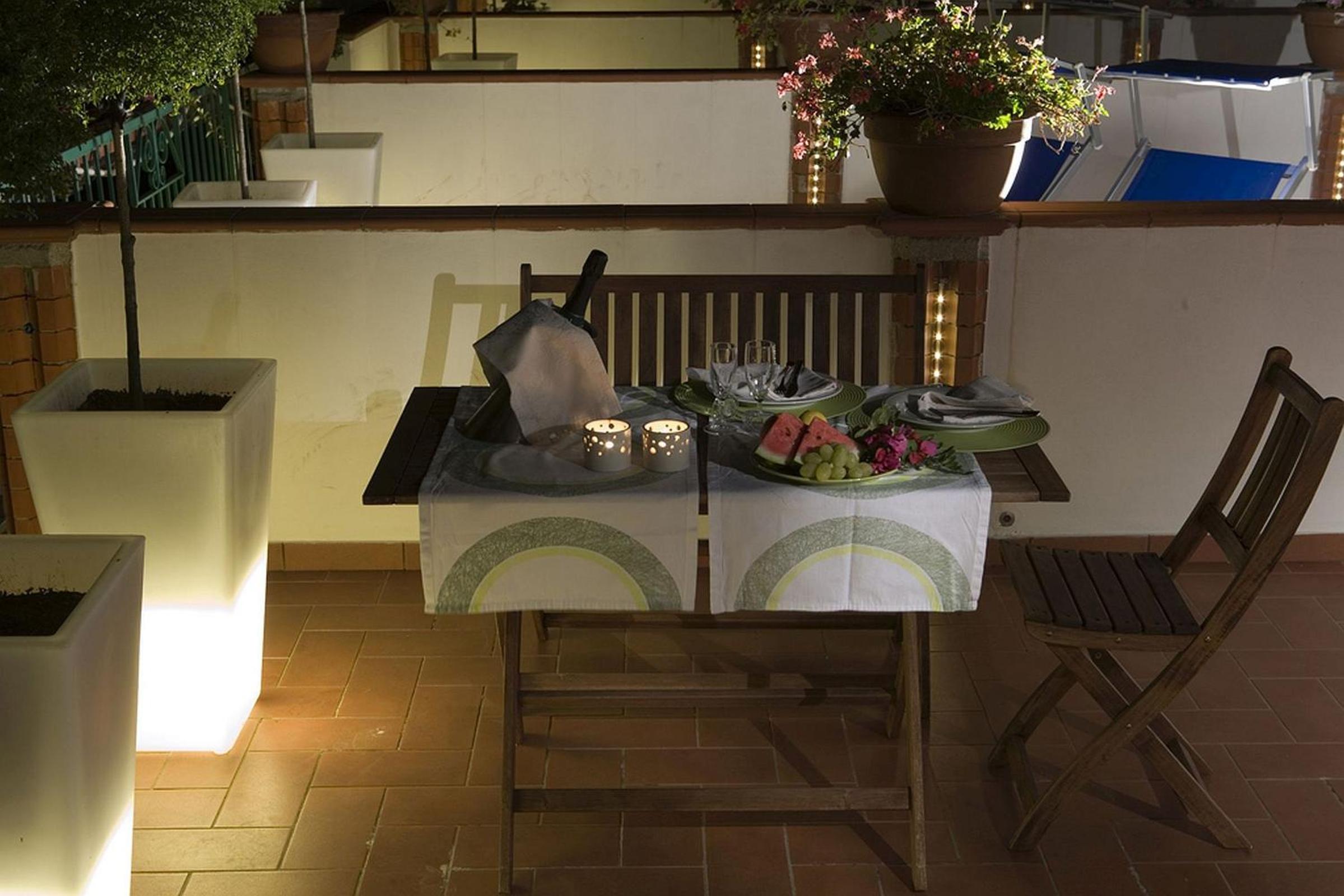 Double Room with Sea View - Photo 5