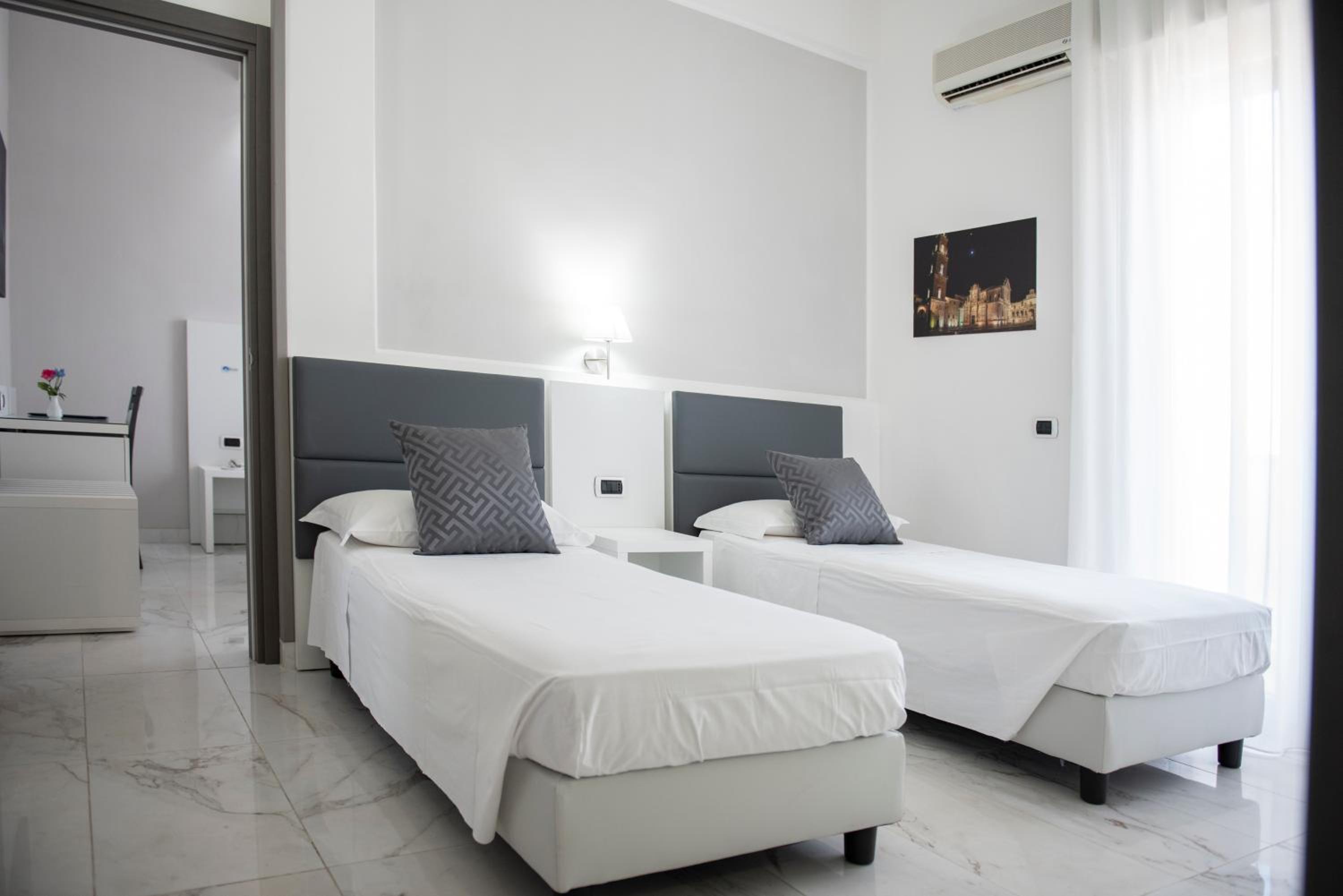Quadruple Room with Balcony photo 3