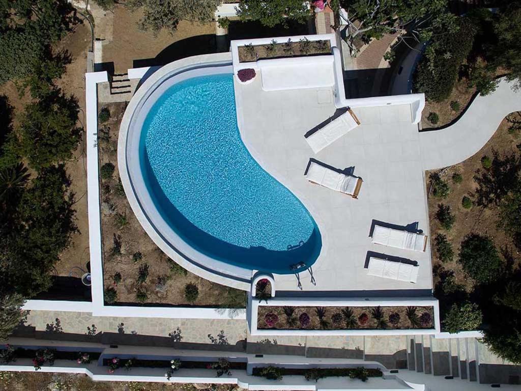 Luxury Five-Bedroom Villa with Private Pool photo 2