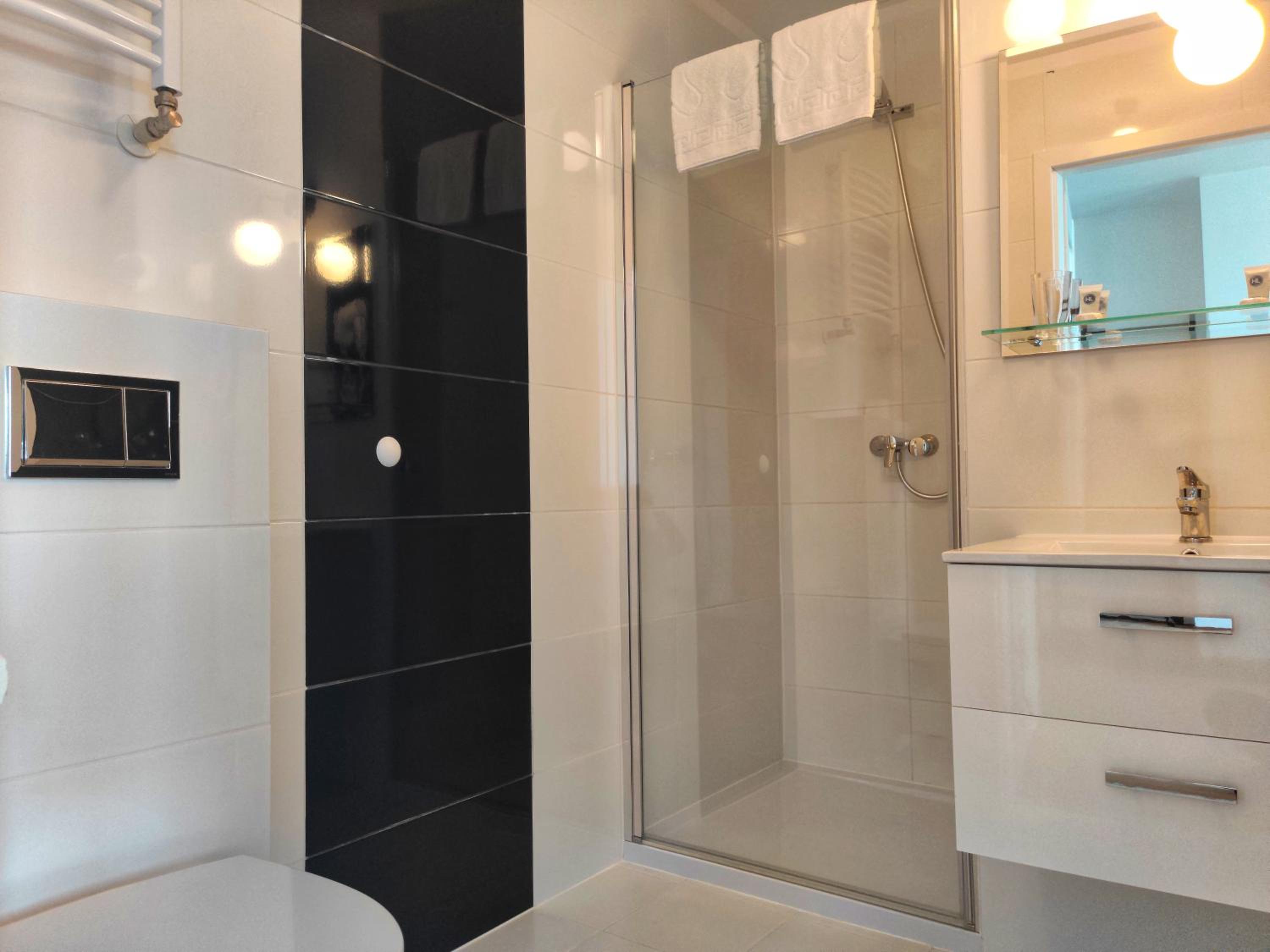 Deluxe Twin Room photo 2