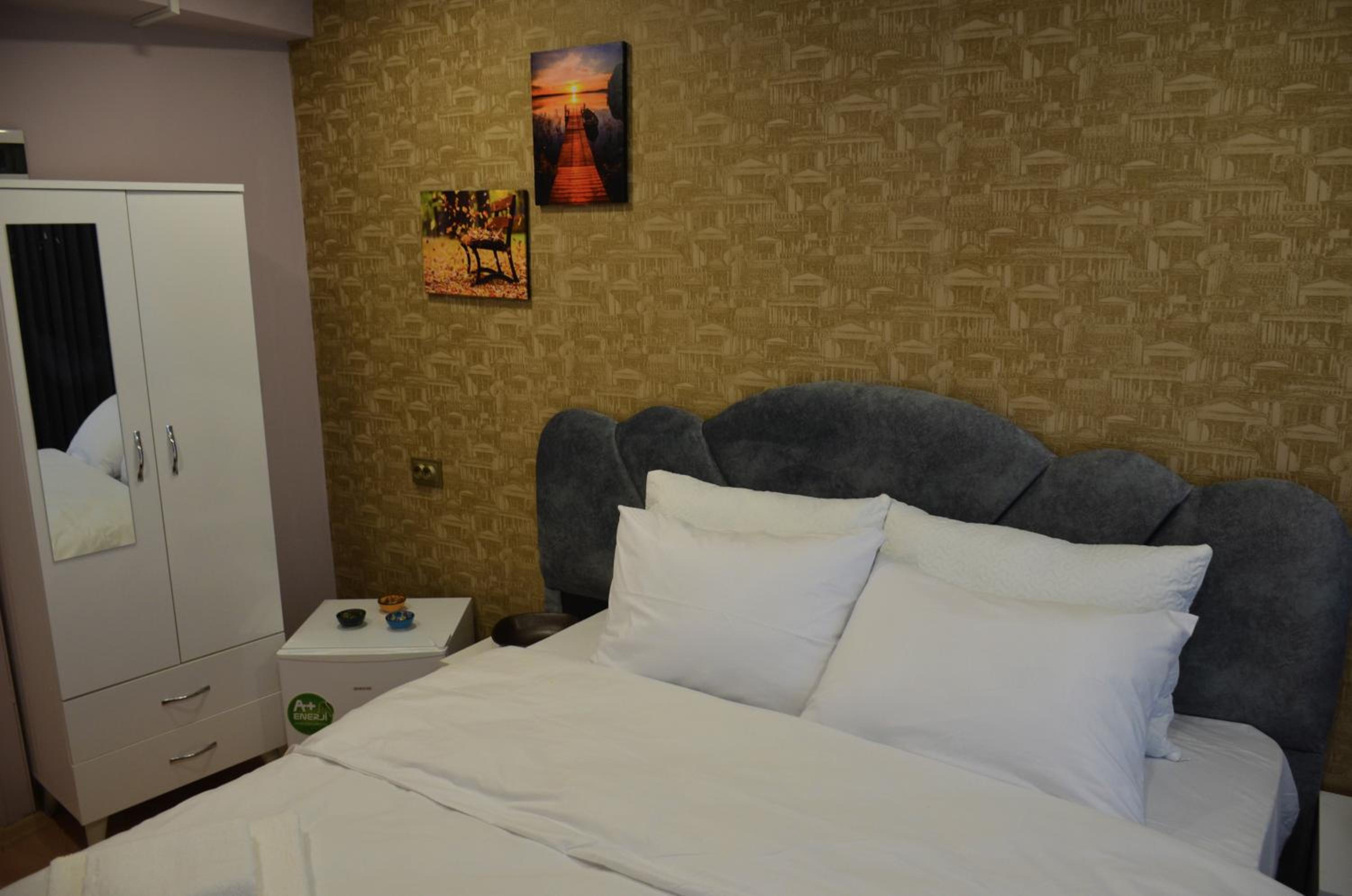 Economy Double or Twin Room photo 3