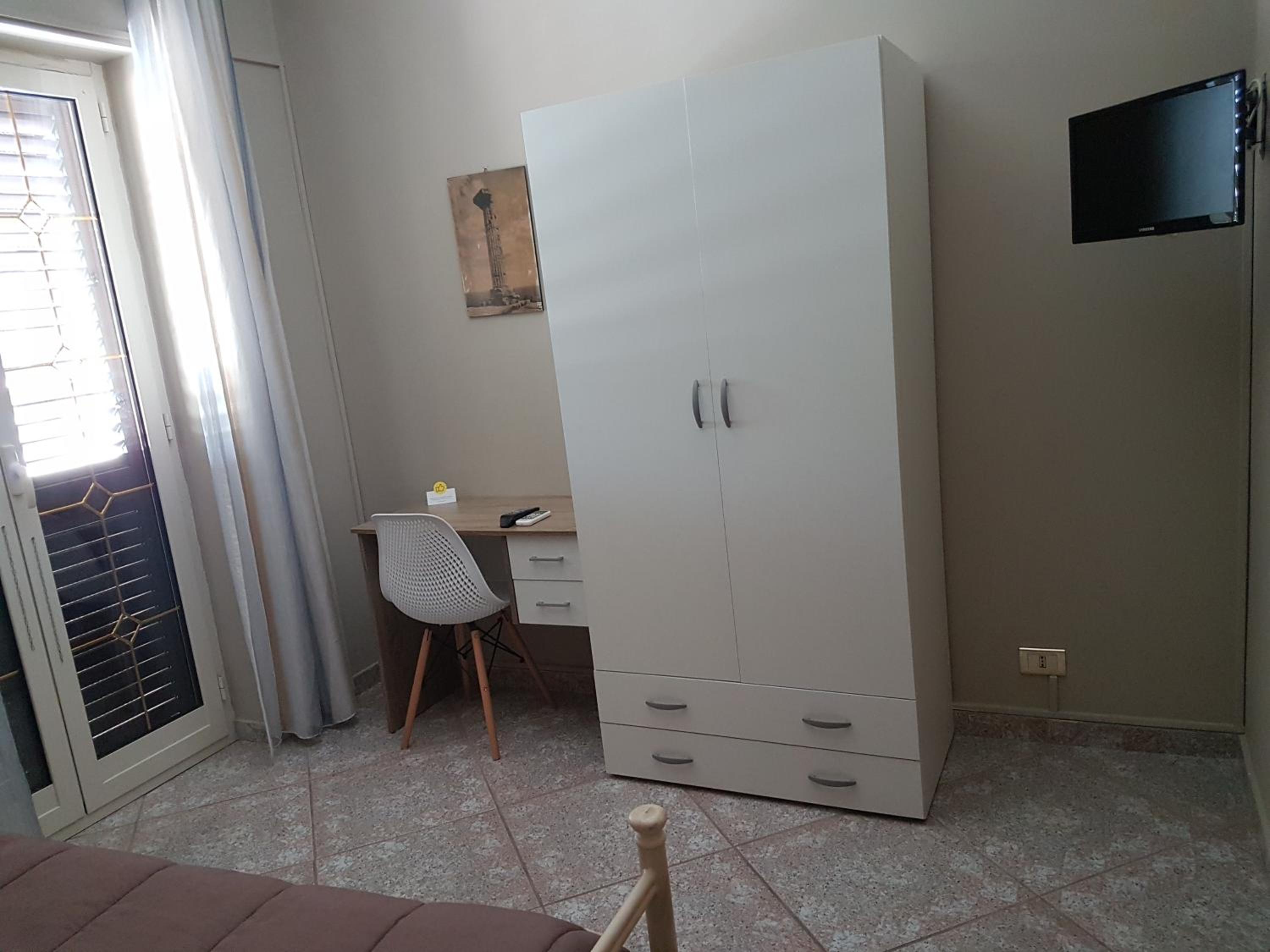 Single Room with Private External Bathroom photo 3