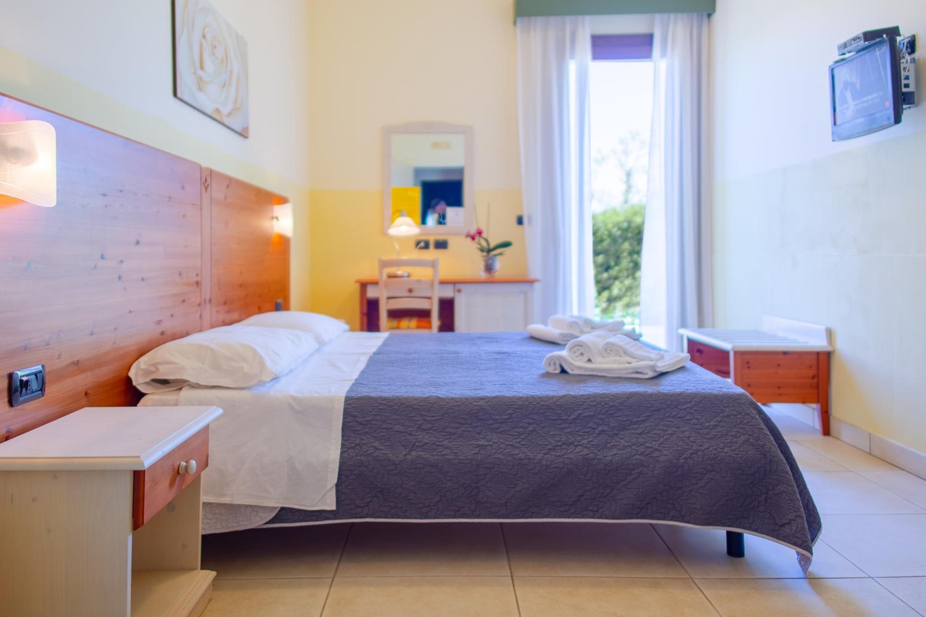 Double or Twin Room photo 1