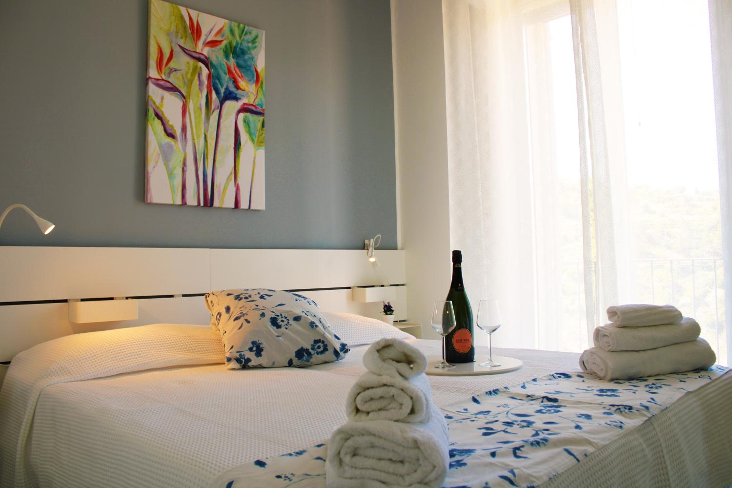 Three-Bedroom Apartment - Photo 6