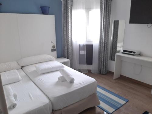 Double Room with Two Double Beds photo 1