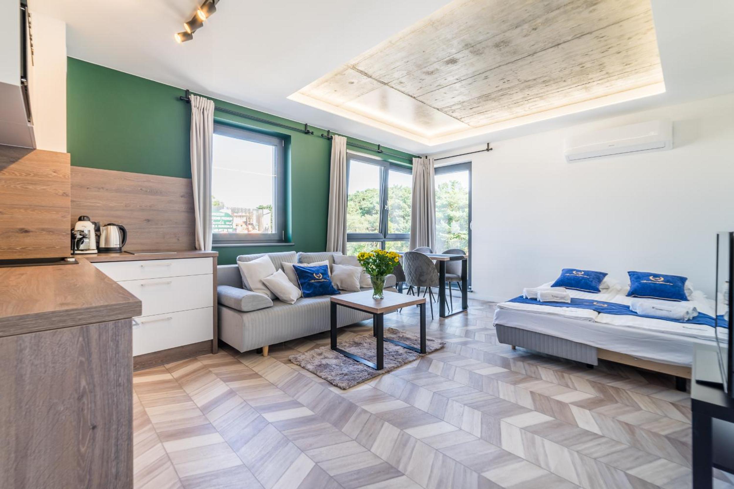 Studio Apartment - Photo 1