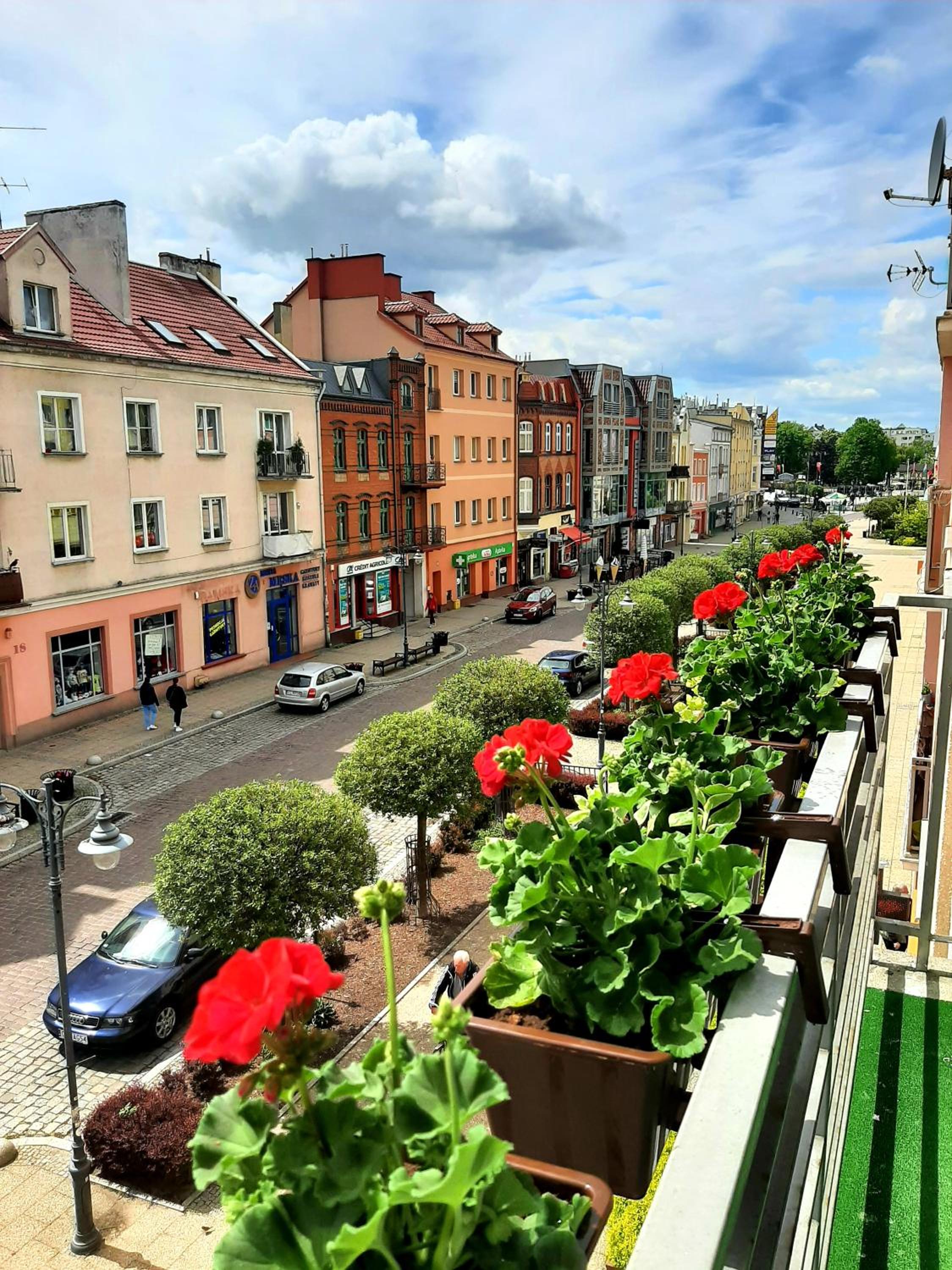 Apartment with Balcony - Photo 8