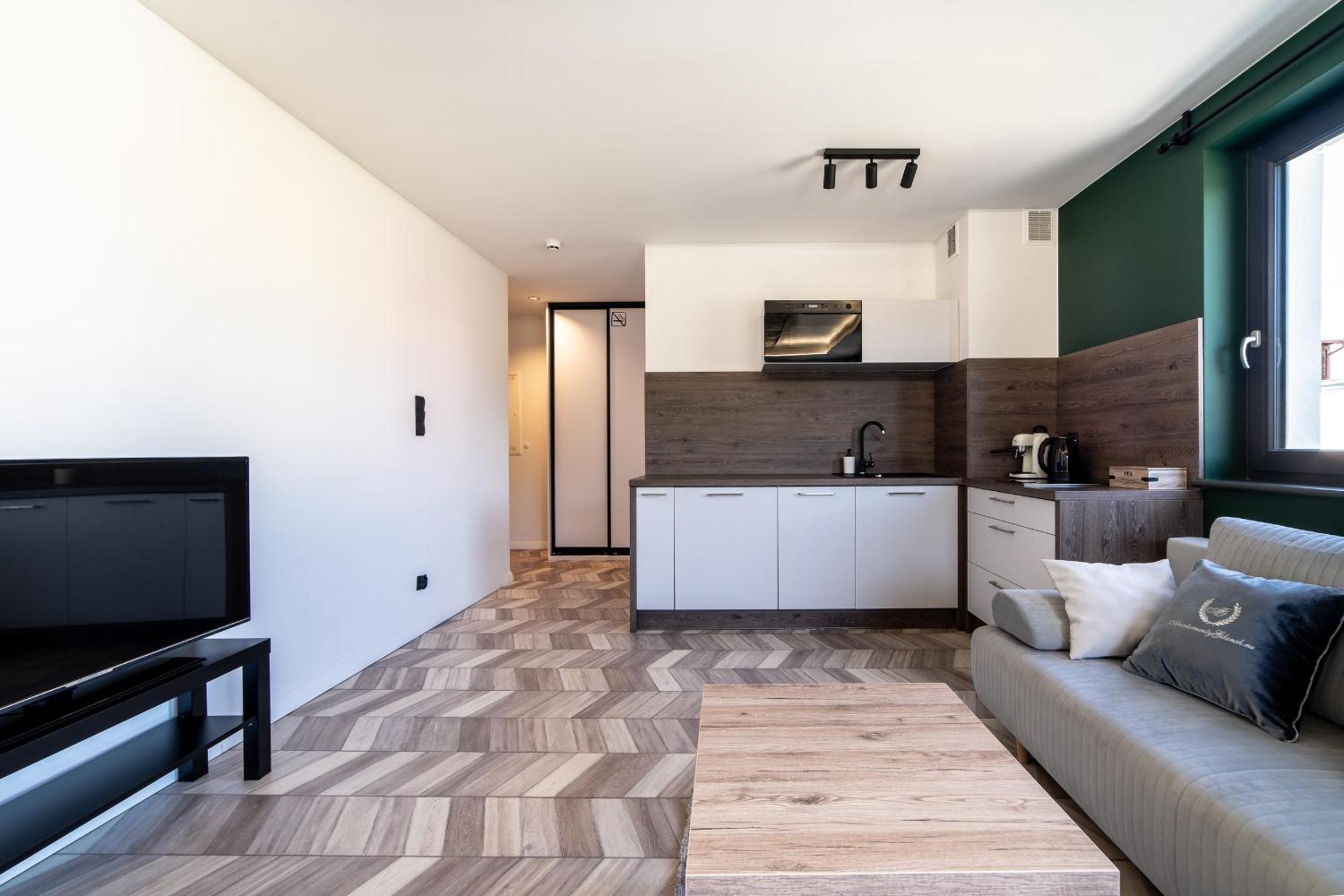 Studio Apartment - Photo 20