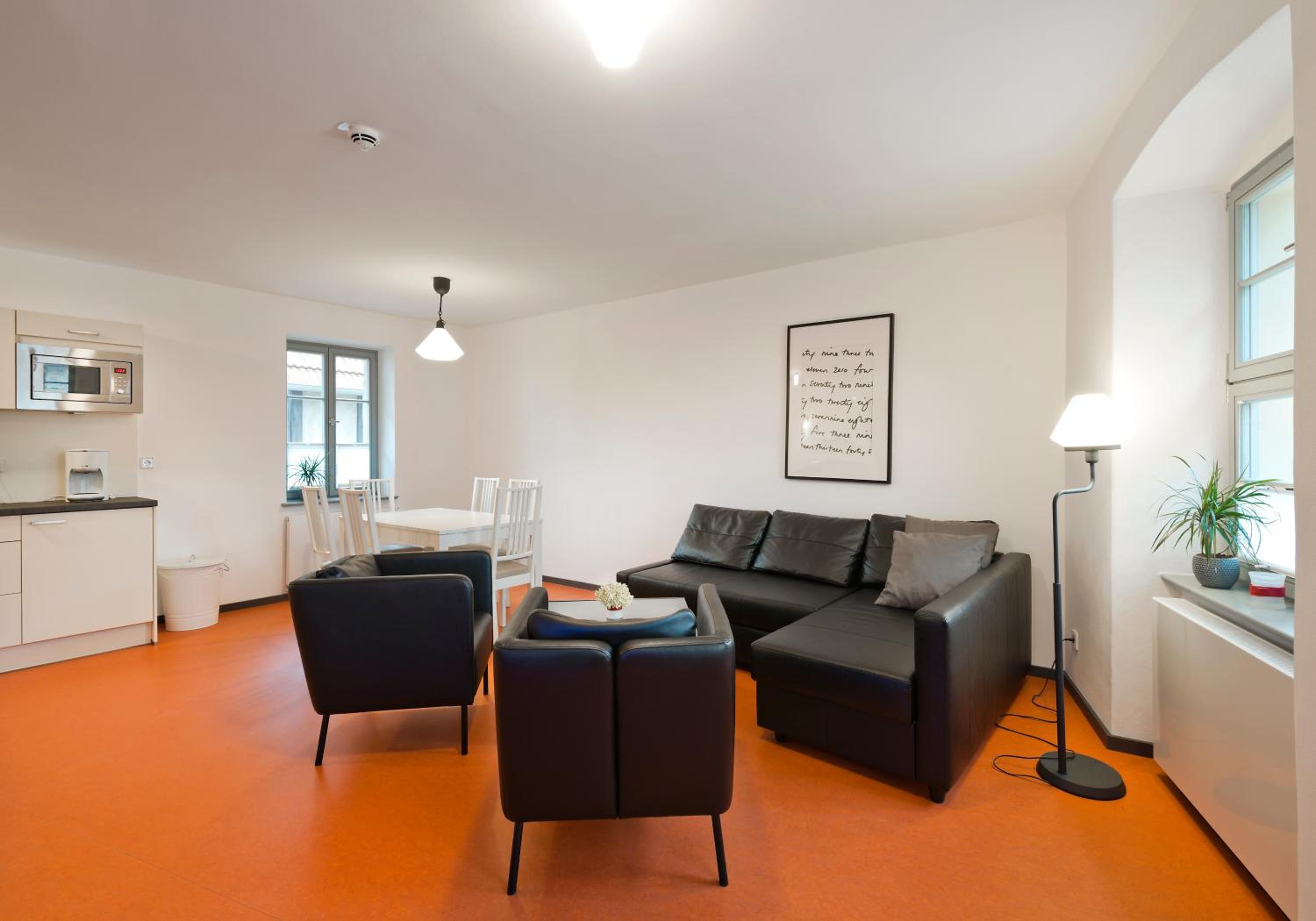 Three-Bedroom Apartment photo 2