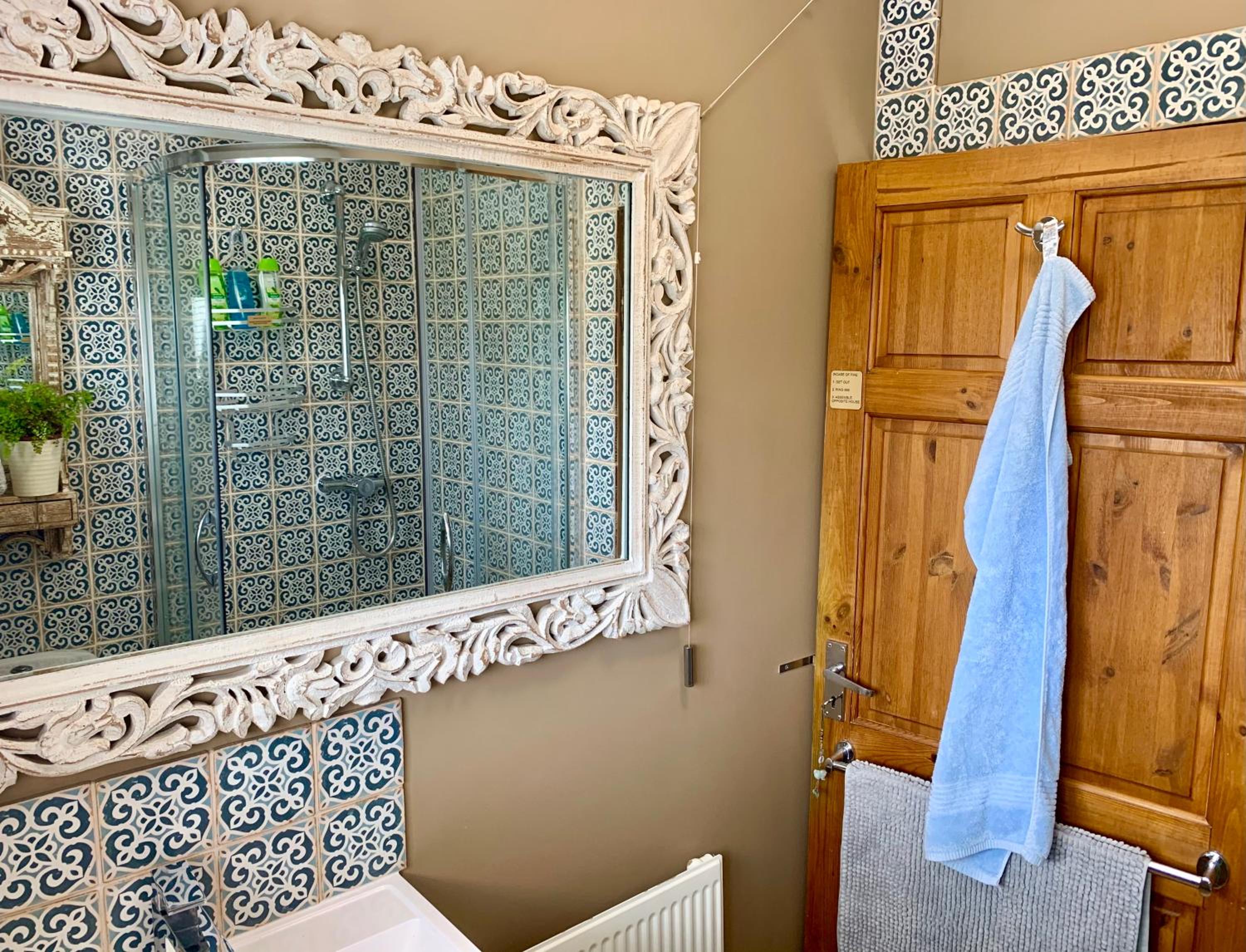 Double Room With Private Bathroom photo 3