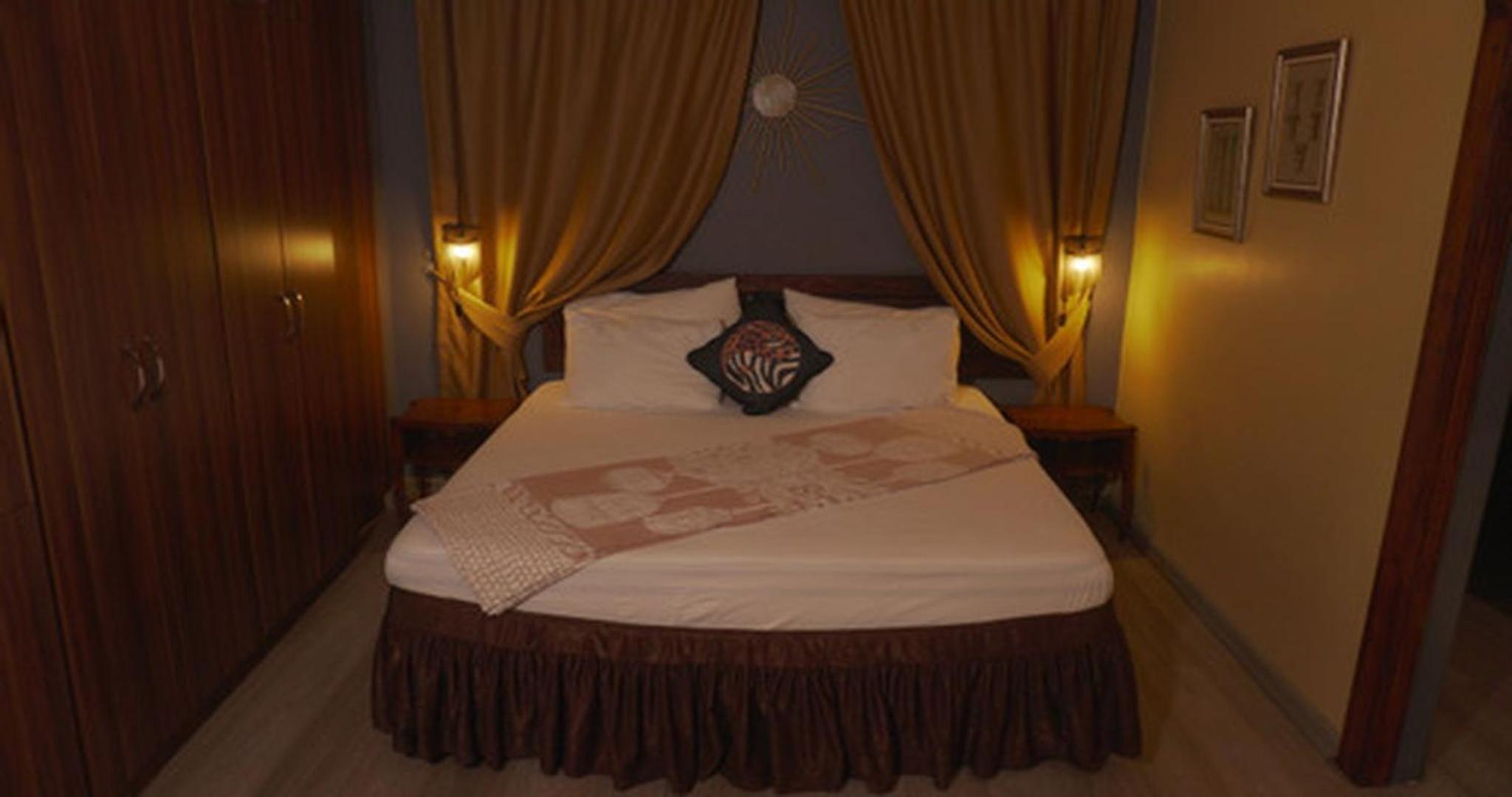 Double Room - Photo 6