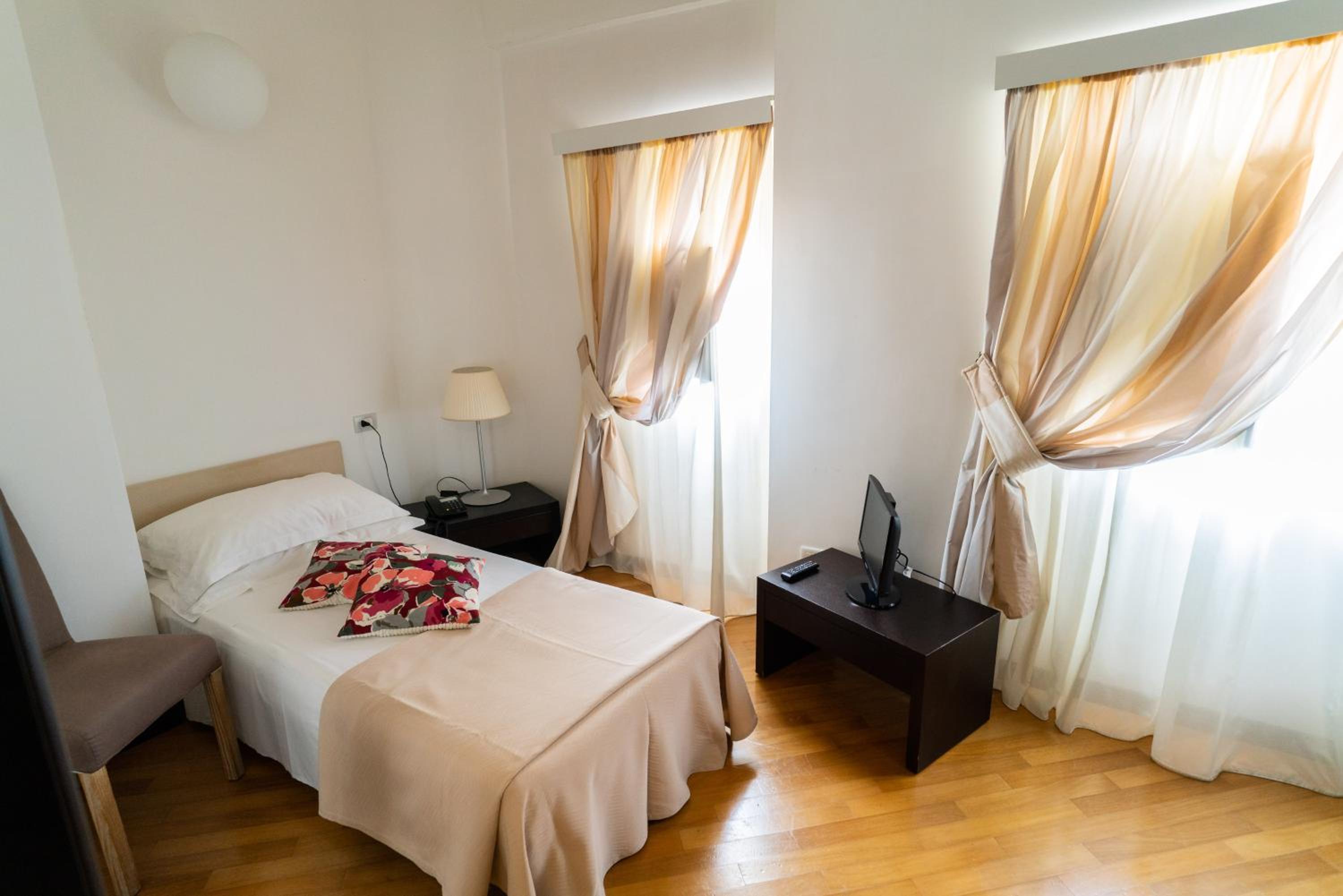 Comfort Single Room