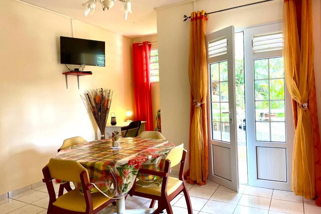 Two-Bedroom House - Photo 10