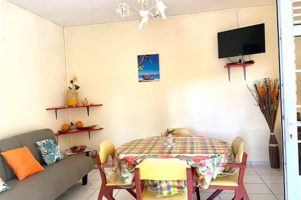 Two-Bedroom House - Photo 7