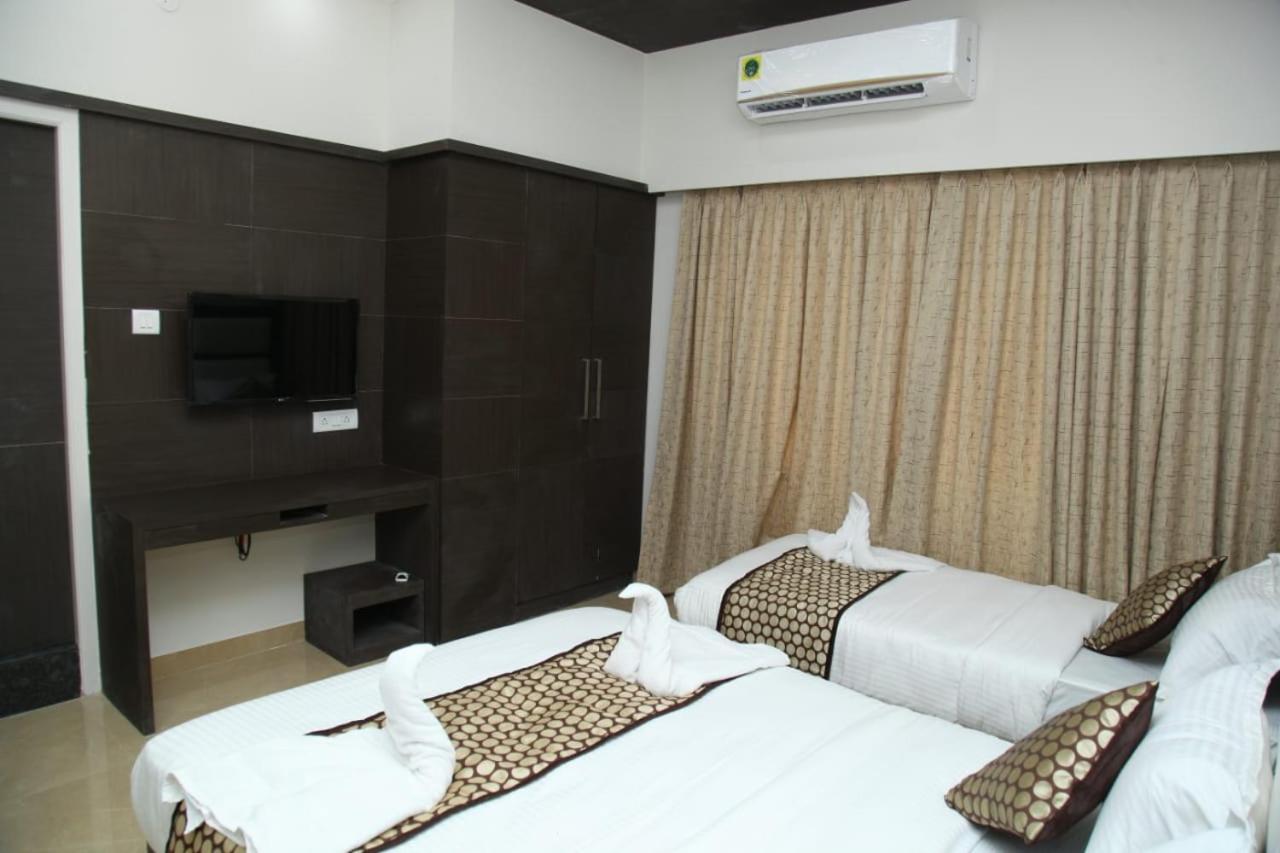 Classic Triple Room - Photo 1