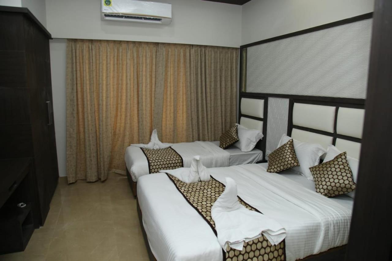 Classic Triple Room - Photo 13