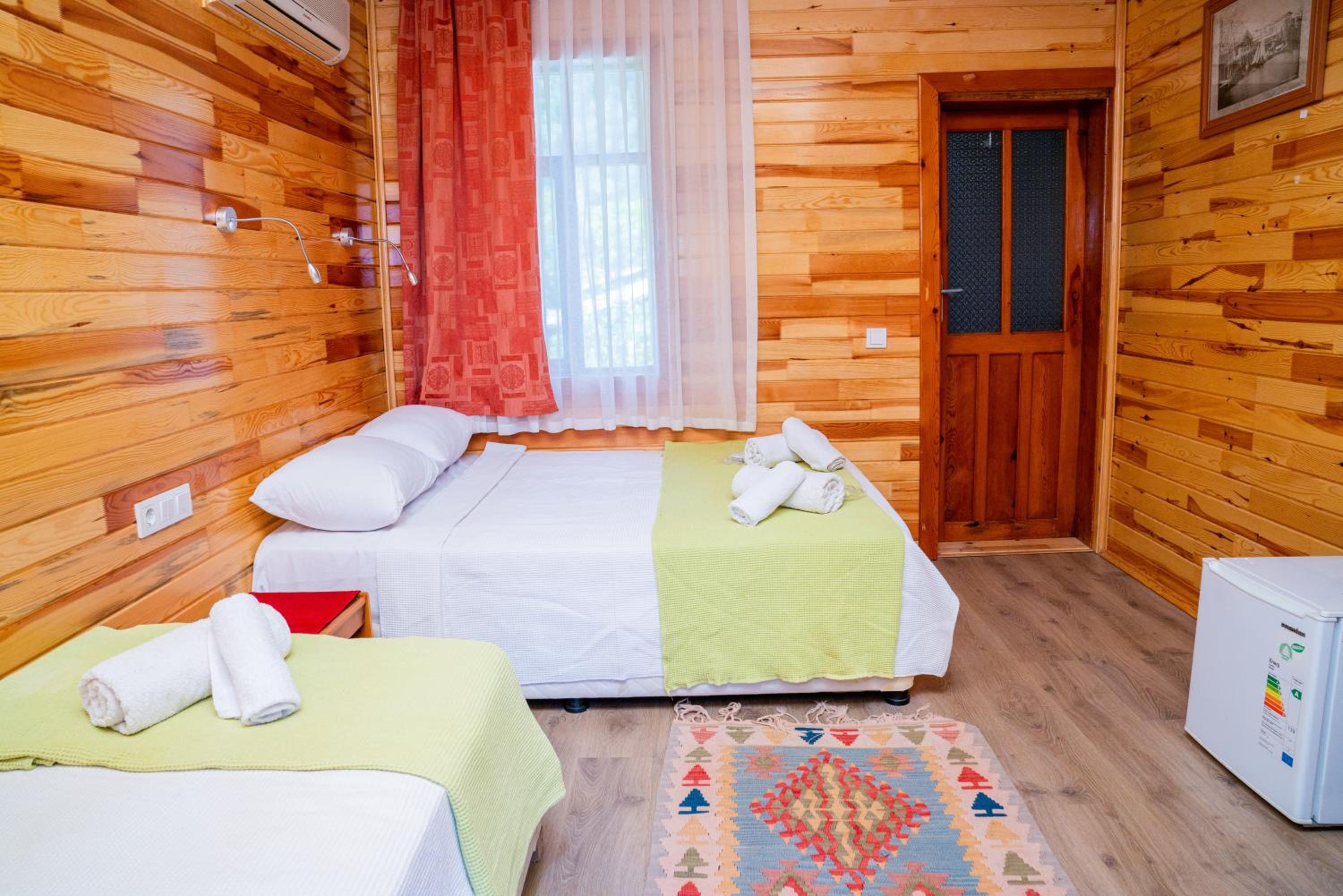 Standard Double or Twin Room - Photo 28