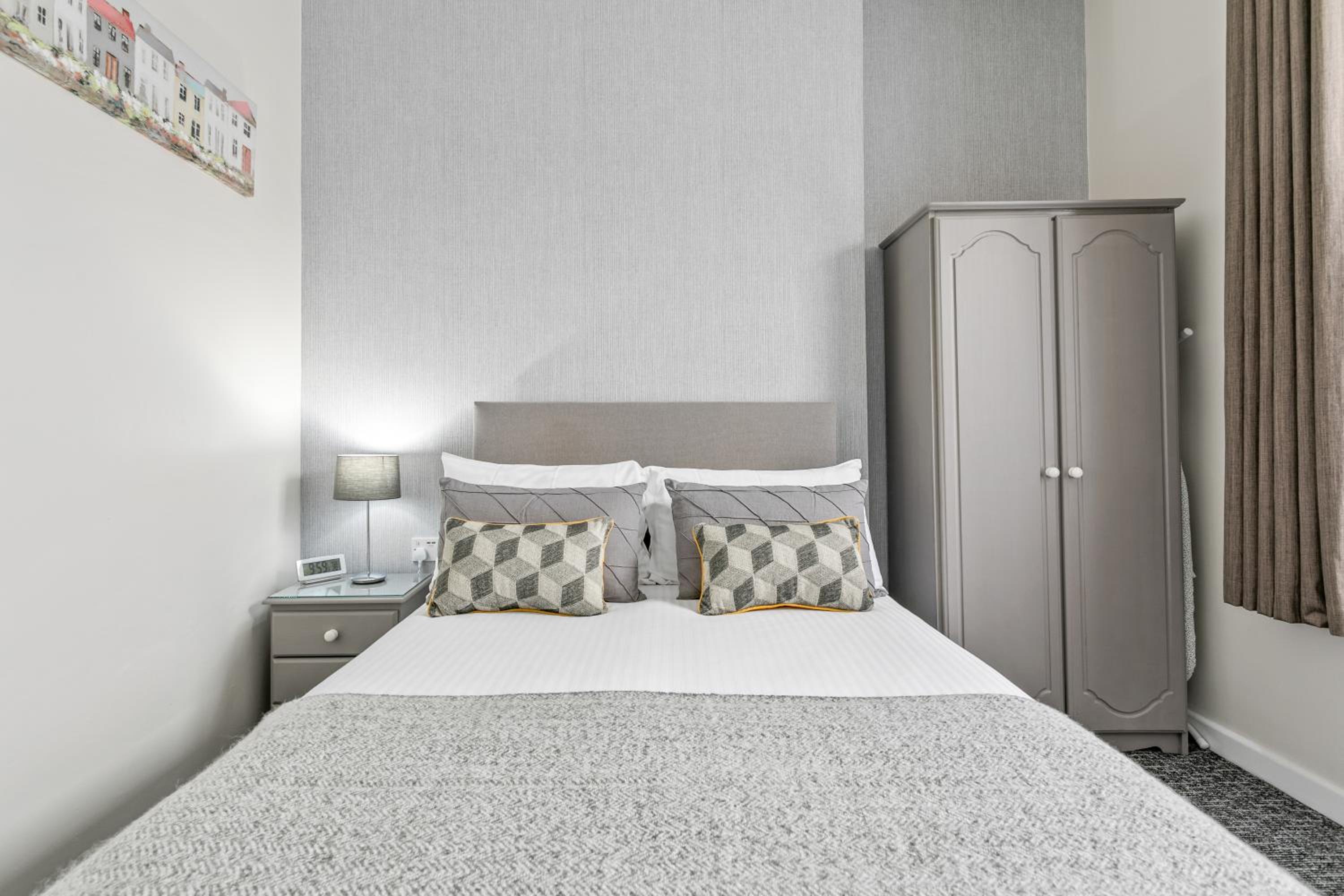 Double Room - Photo 2