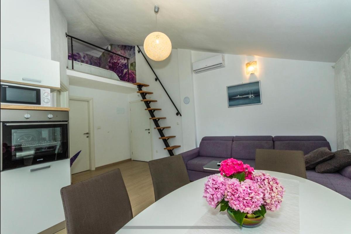 Apartment with Sea View photo 3