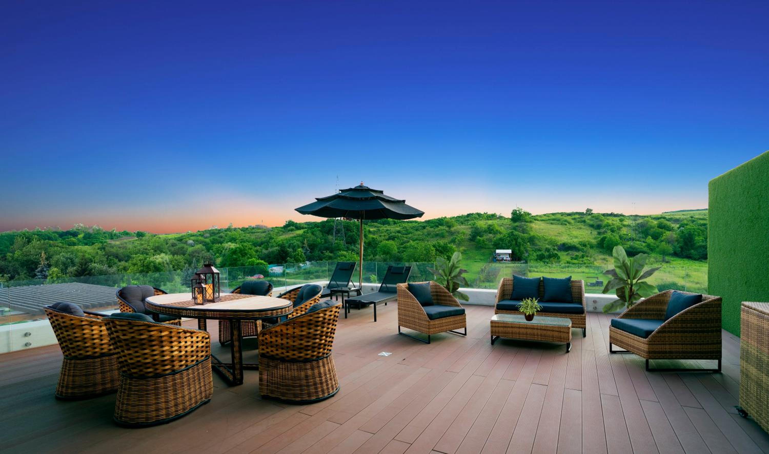 Two-Bedroom Penthouse Suite with Terrace photo 2