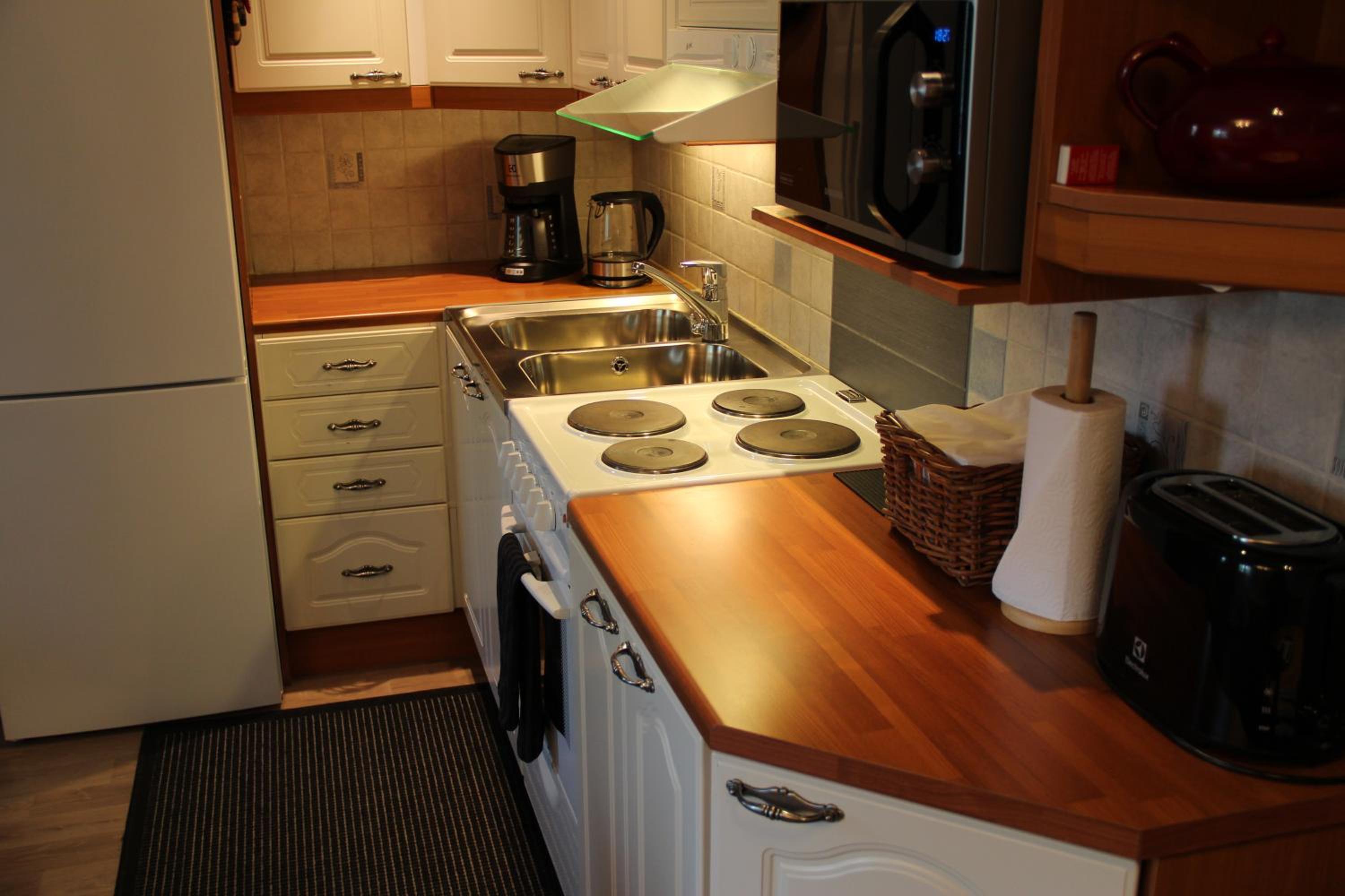 One-Bedroom Apartment with Sauna - Photo 23