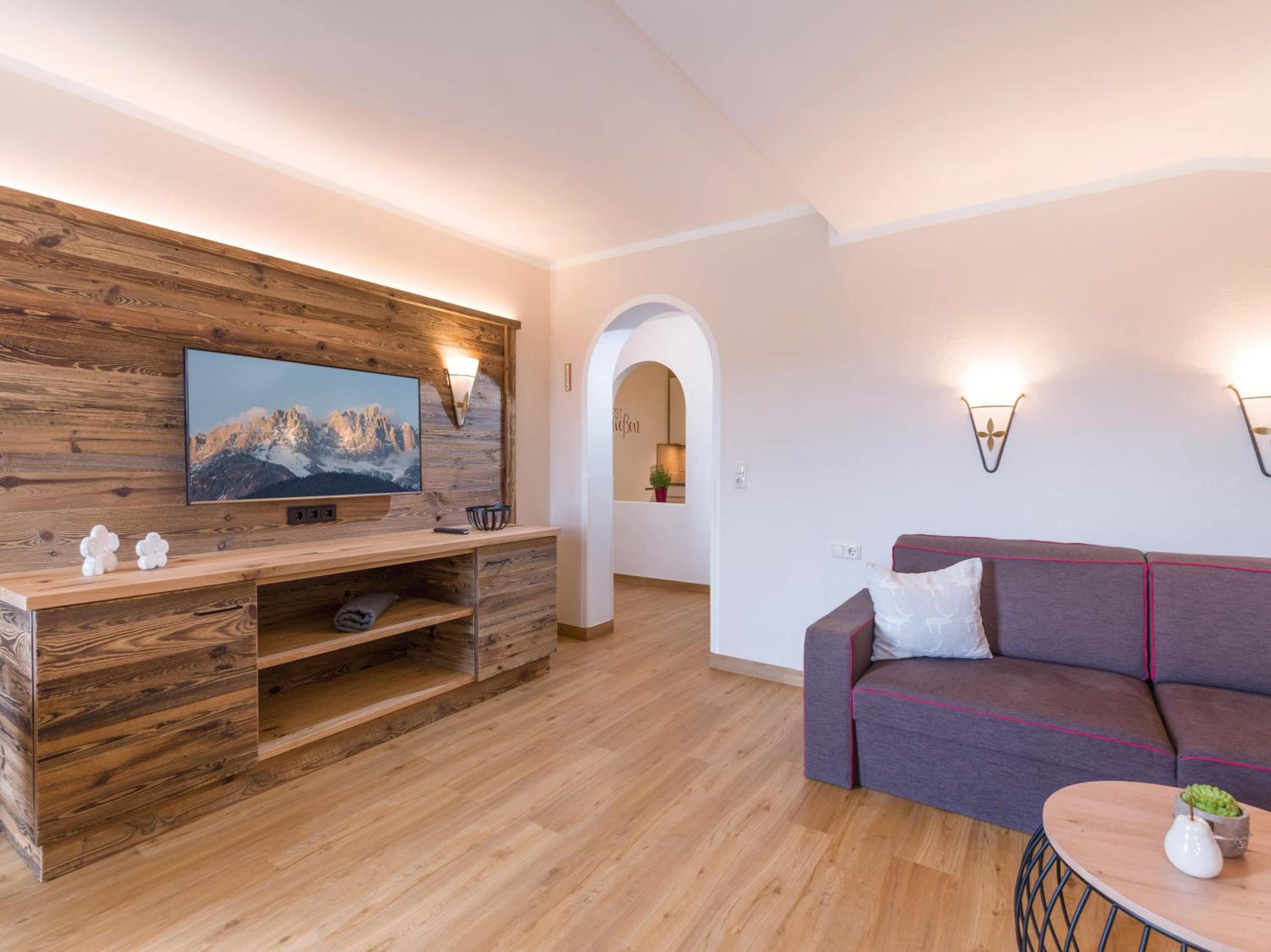 Two-Bedroom Apartment with Balcony photo 2