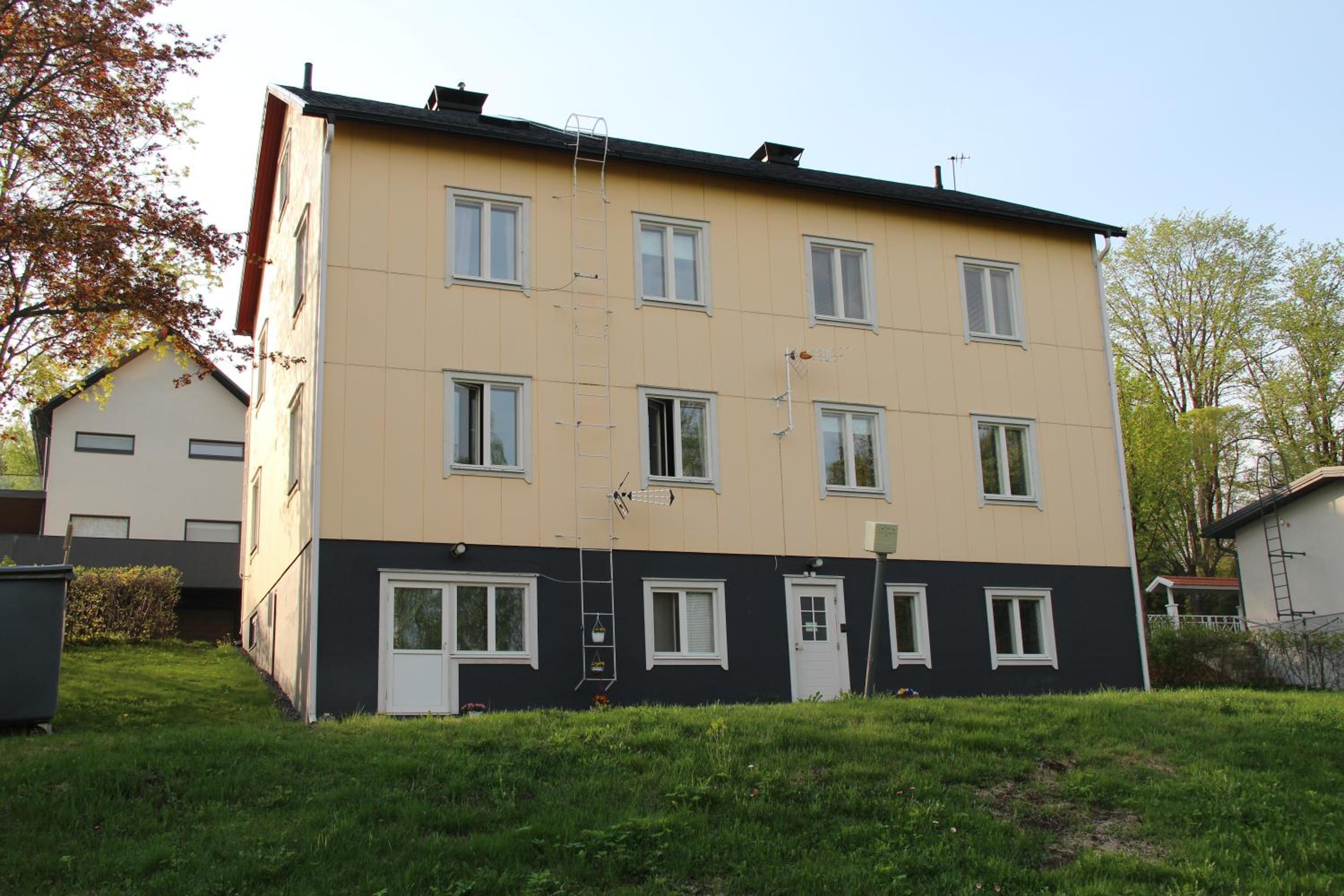 One-Bedroom Apartment with Sauna - Photo 12