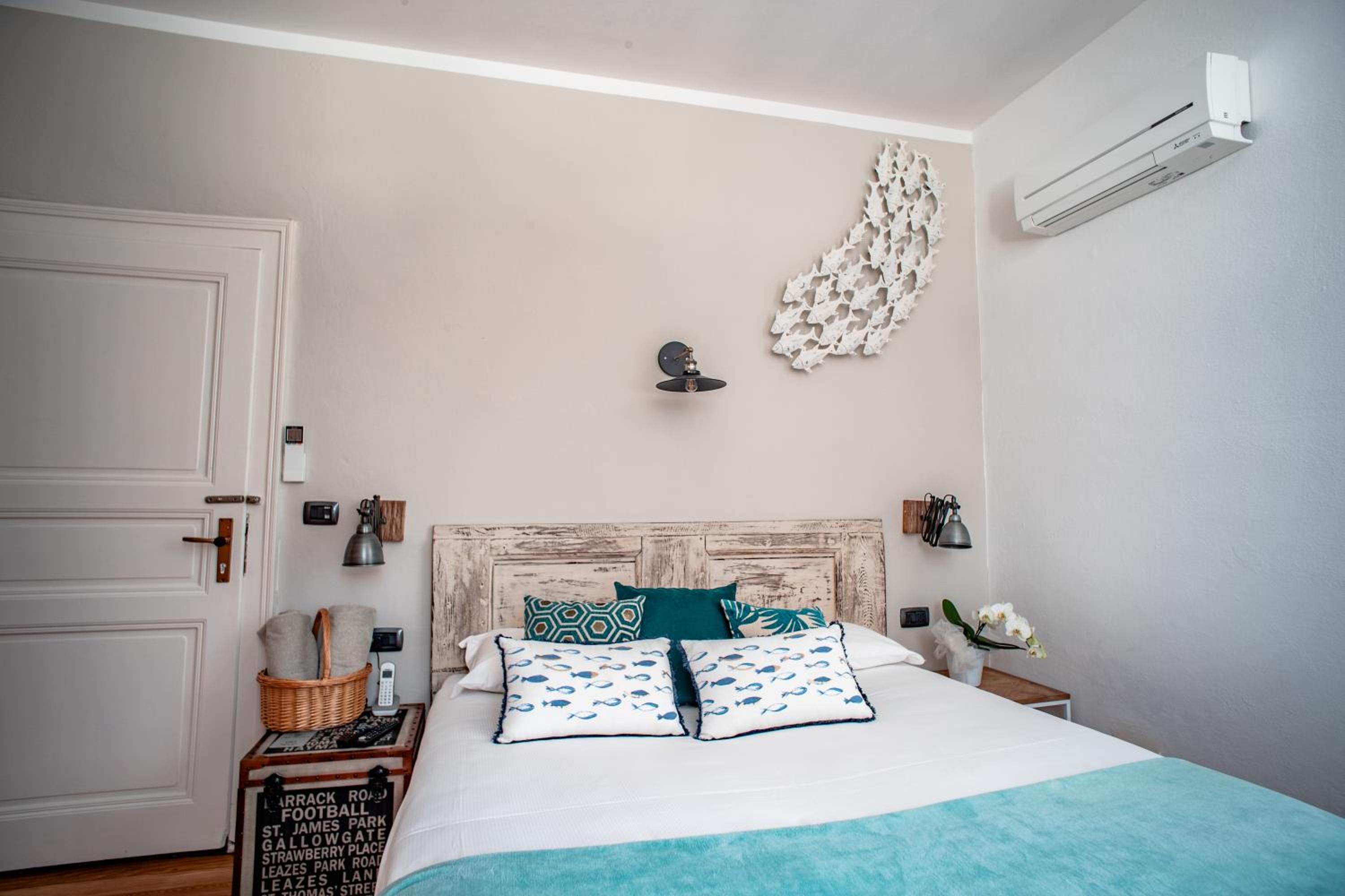 Standard Double Room - Photo 2