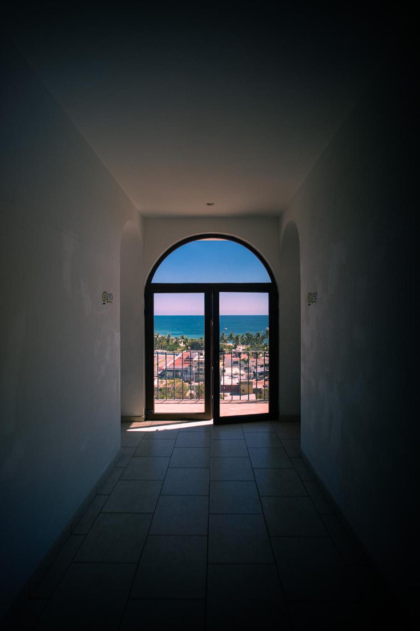 Standard Room with Sea View - Photo 2