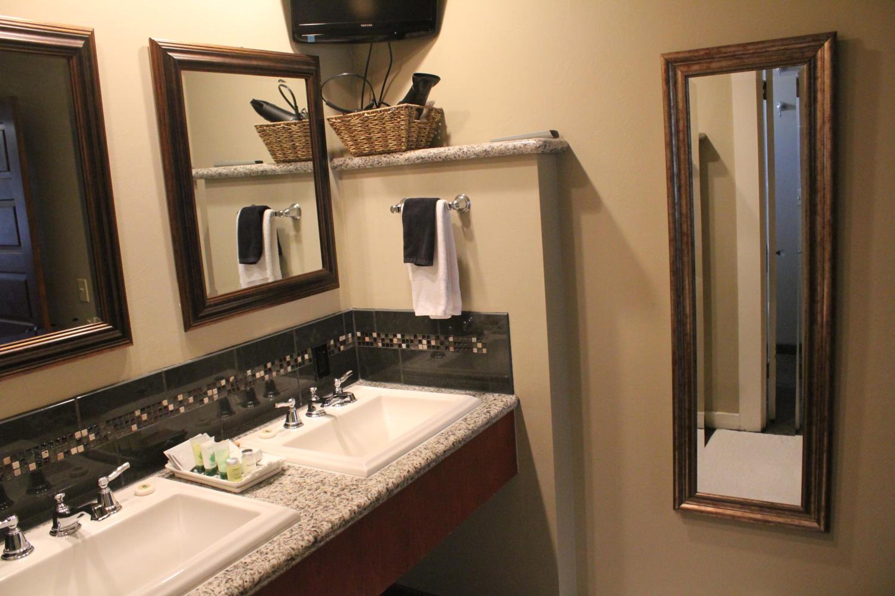 King Suite photo 2
