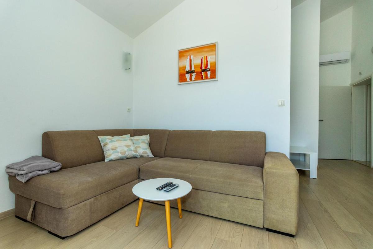 Apartment with Sea View photo 3