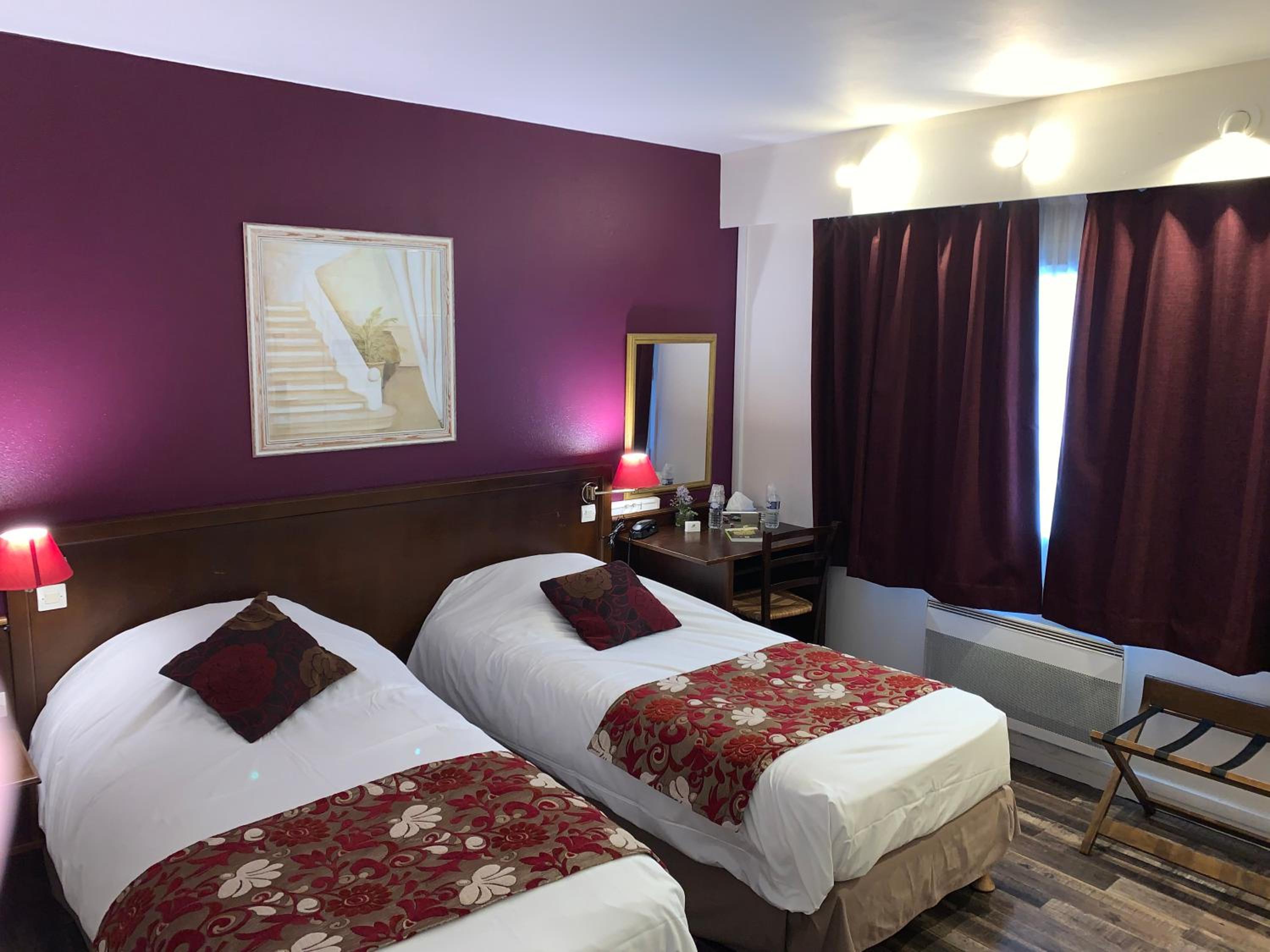 Twin Room - Photo 5