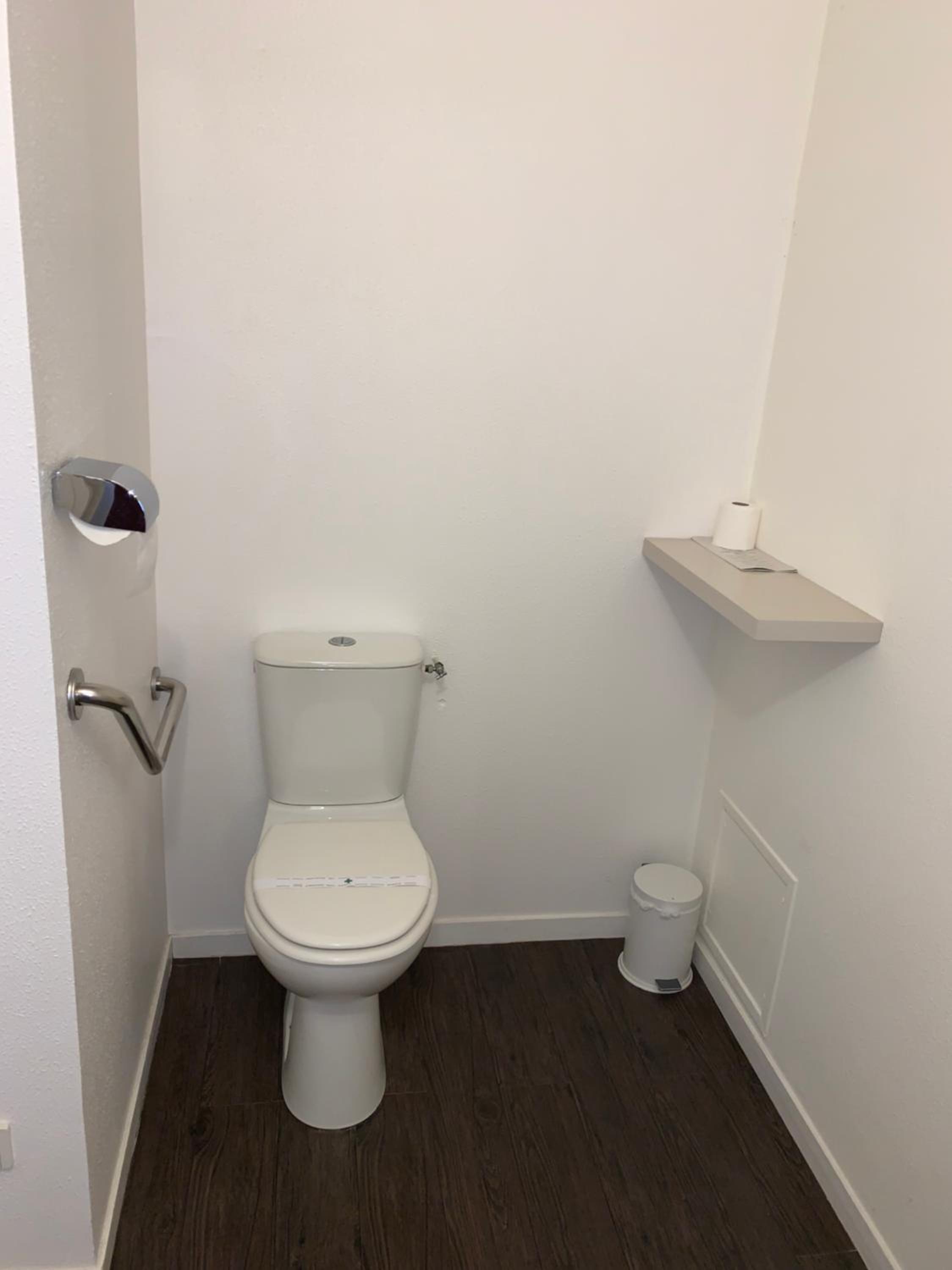 Twin Room - Photo 4