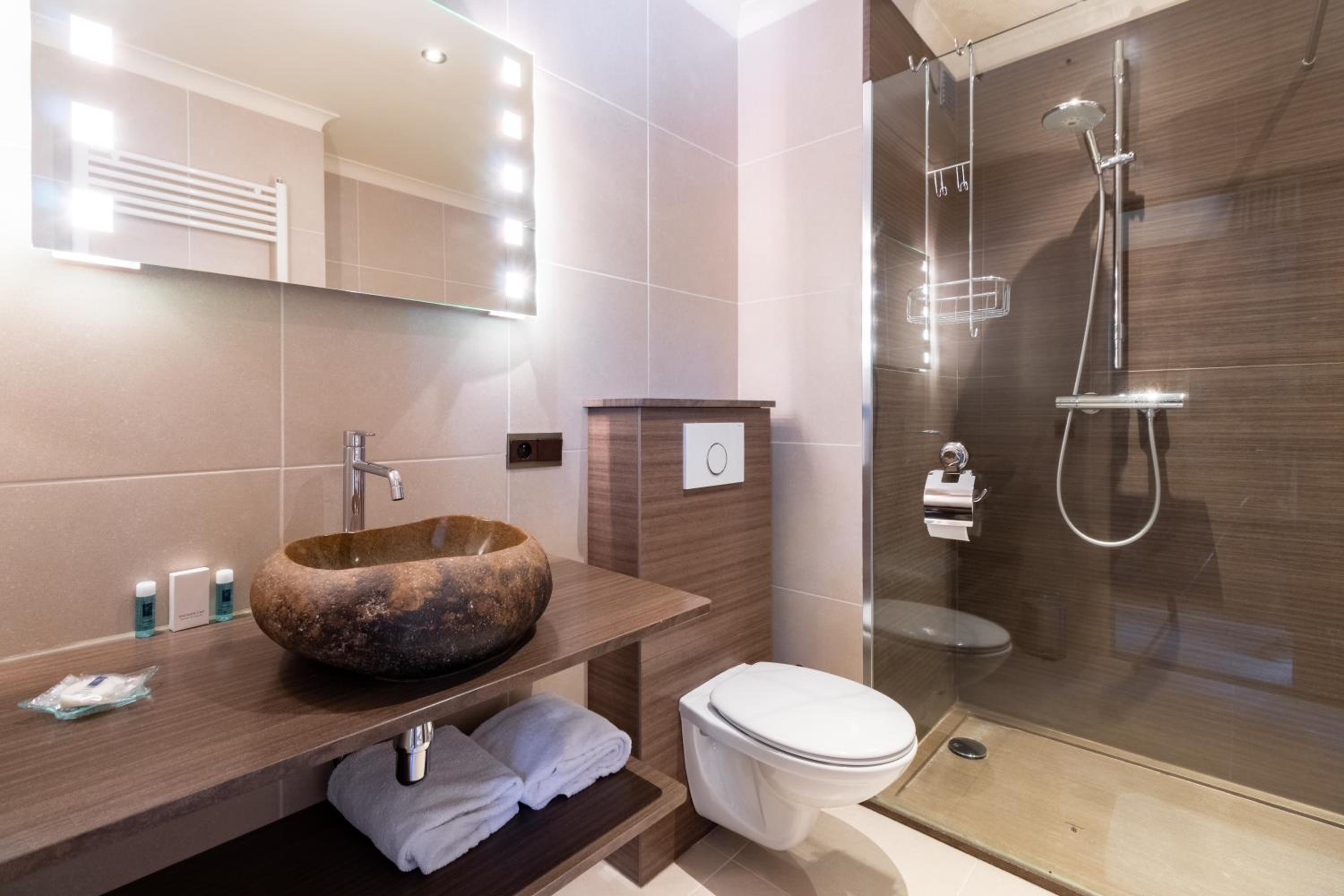 Double Room - Photo 6