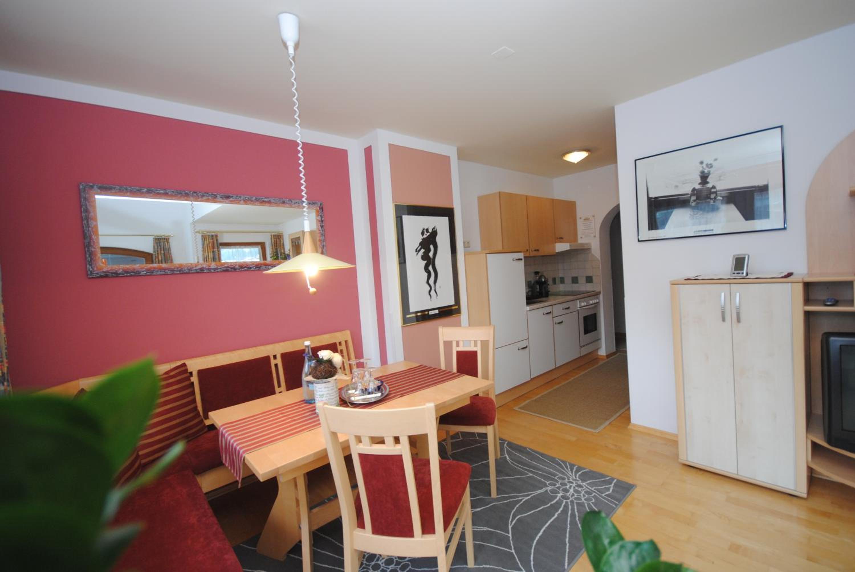 Deluxe Suite photo 3