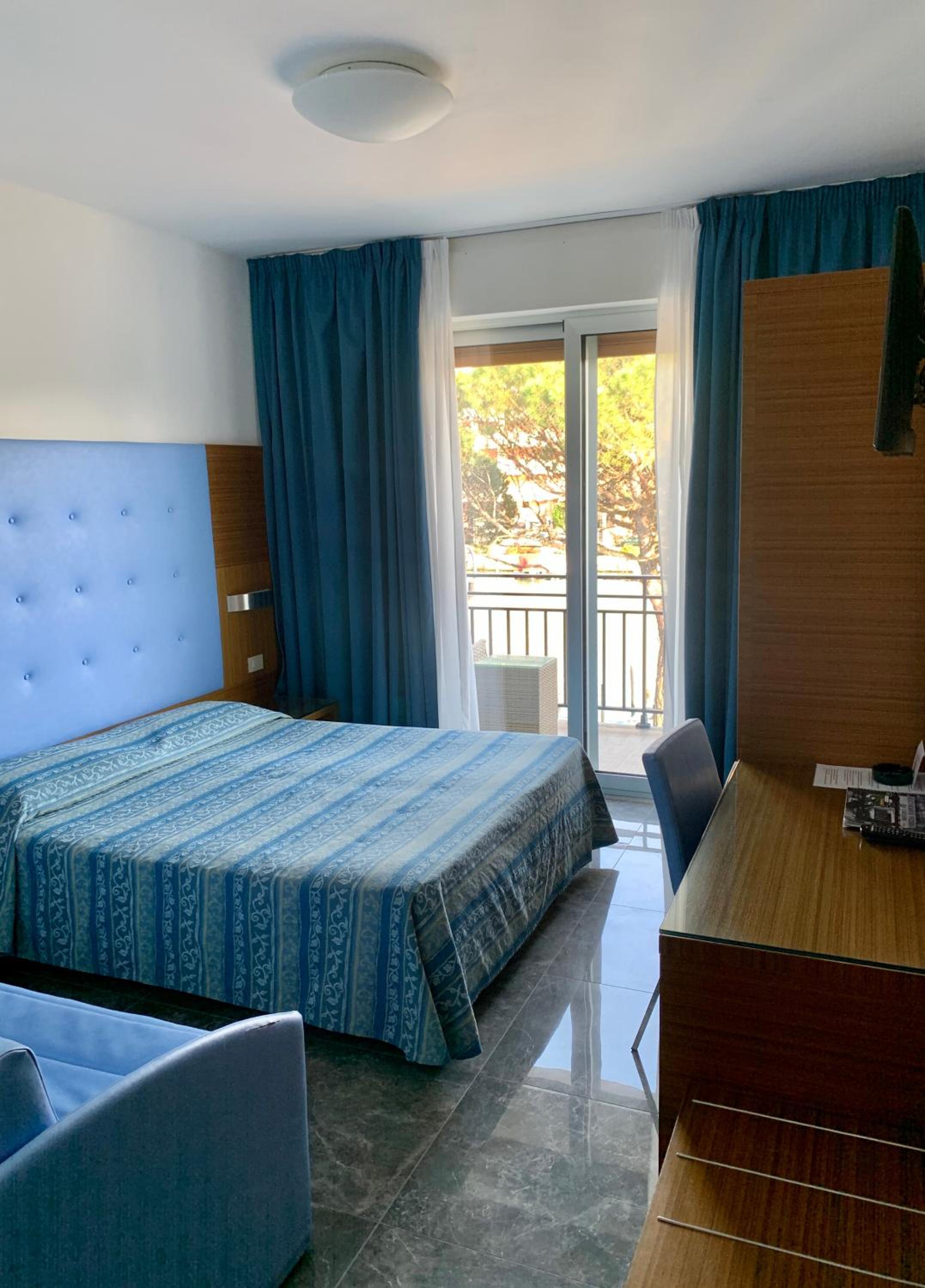 Double Room With Balcony photo 1