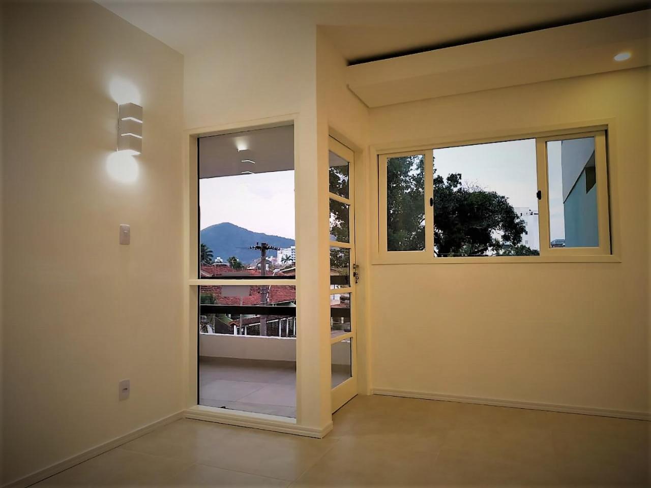Three-Bedroom Apartment - Photo 4