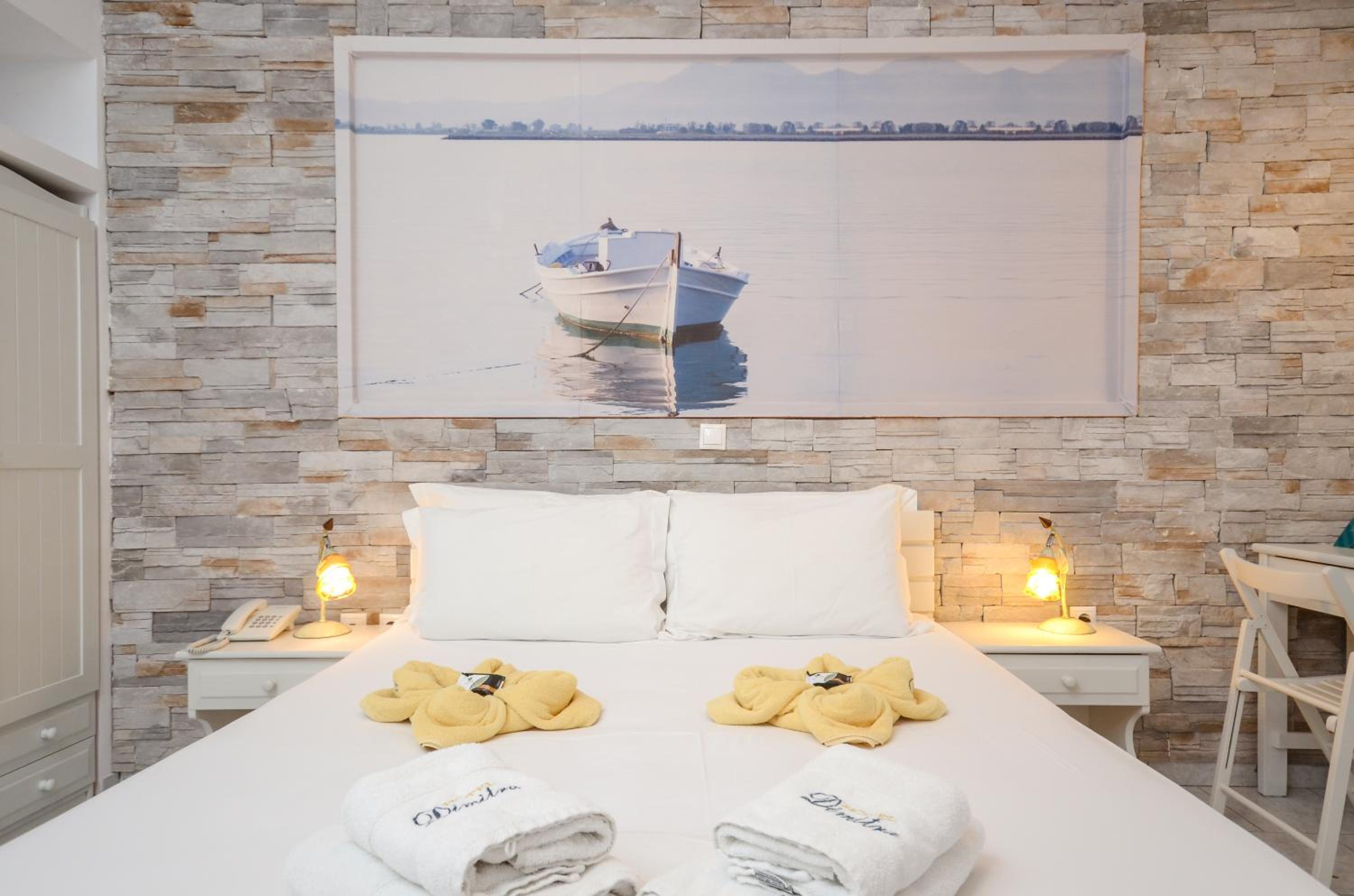 Double Room - Photo 12