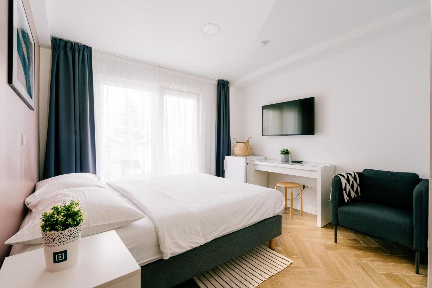 Deluxe Double Room with Balcony - Photo 1