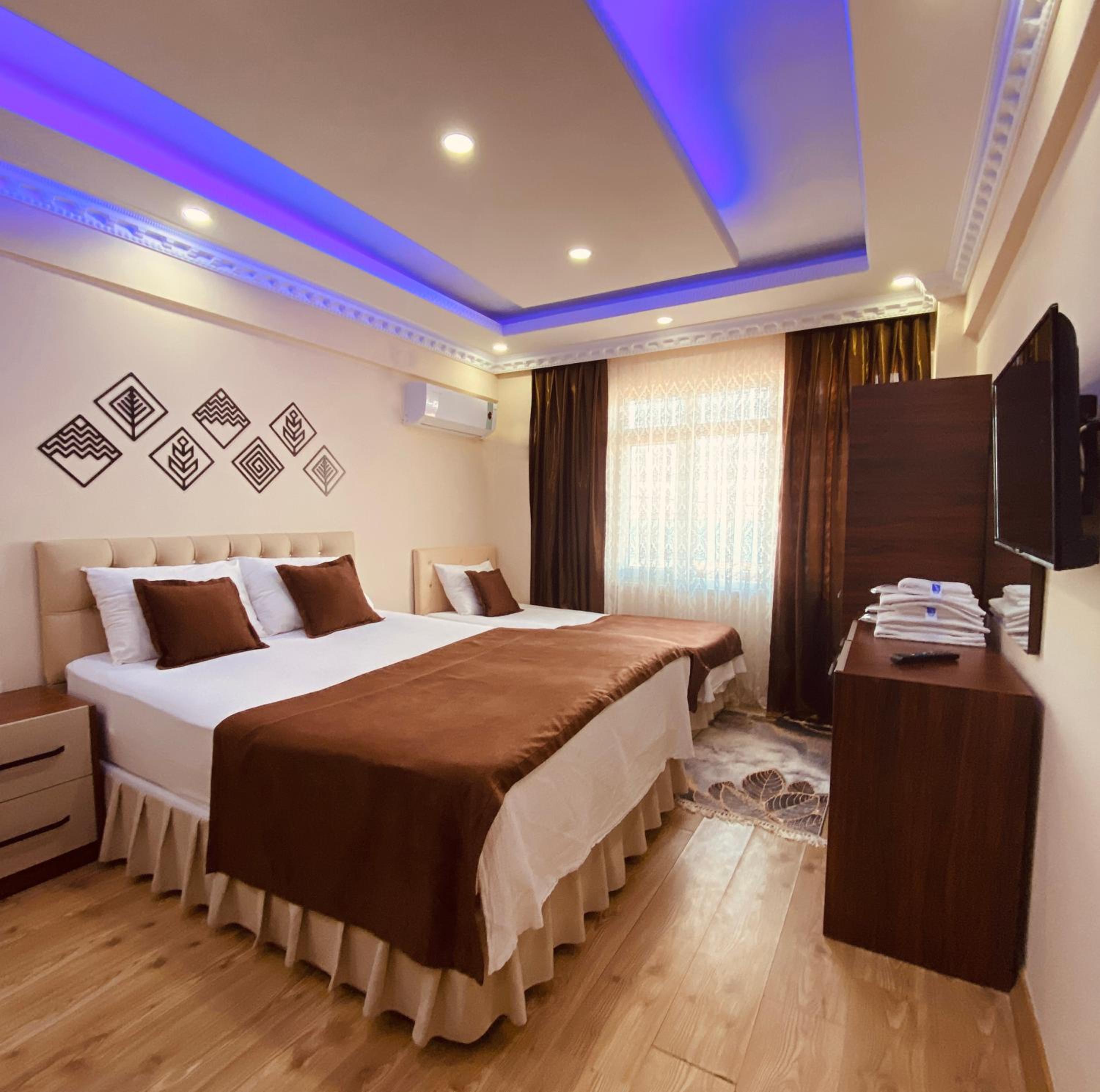 Twin Room with Sea View - Photo 2
