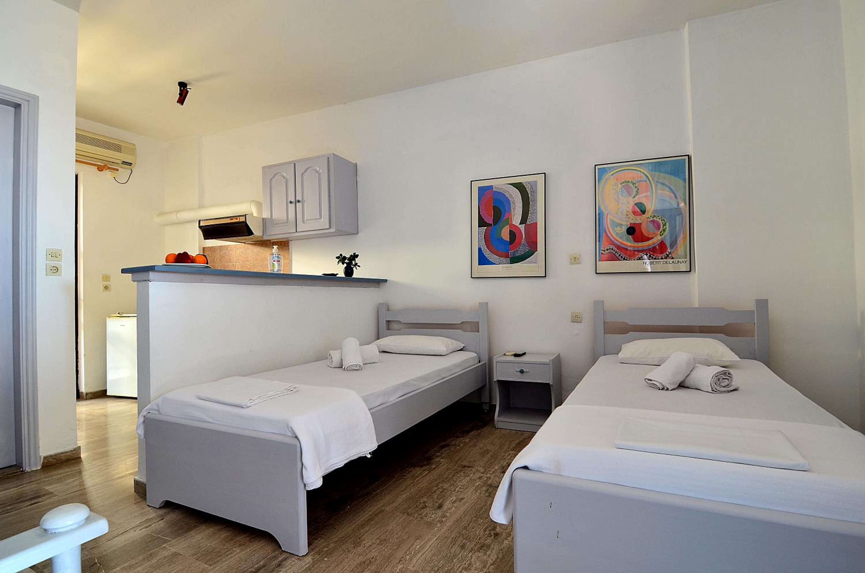 Quadruple Room - Photo 8