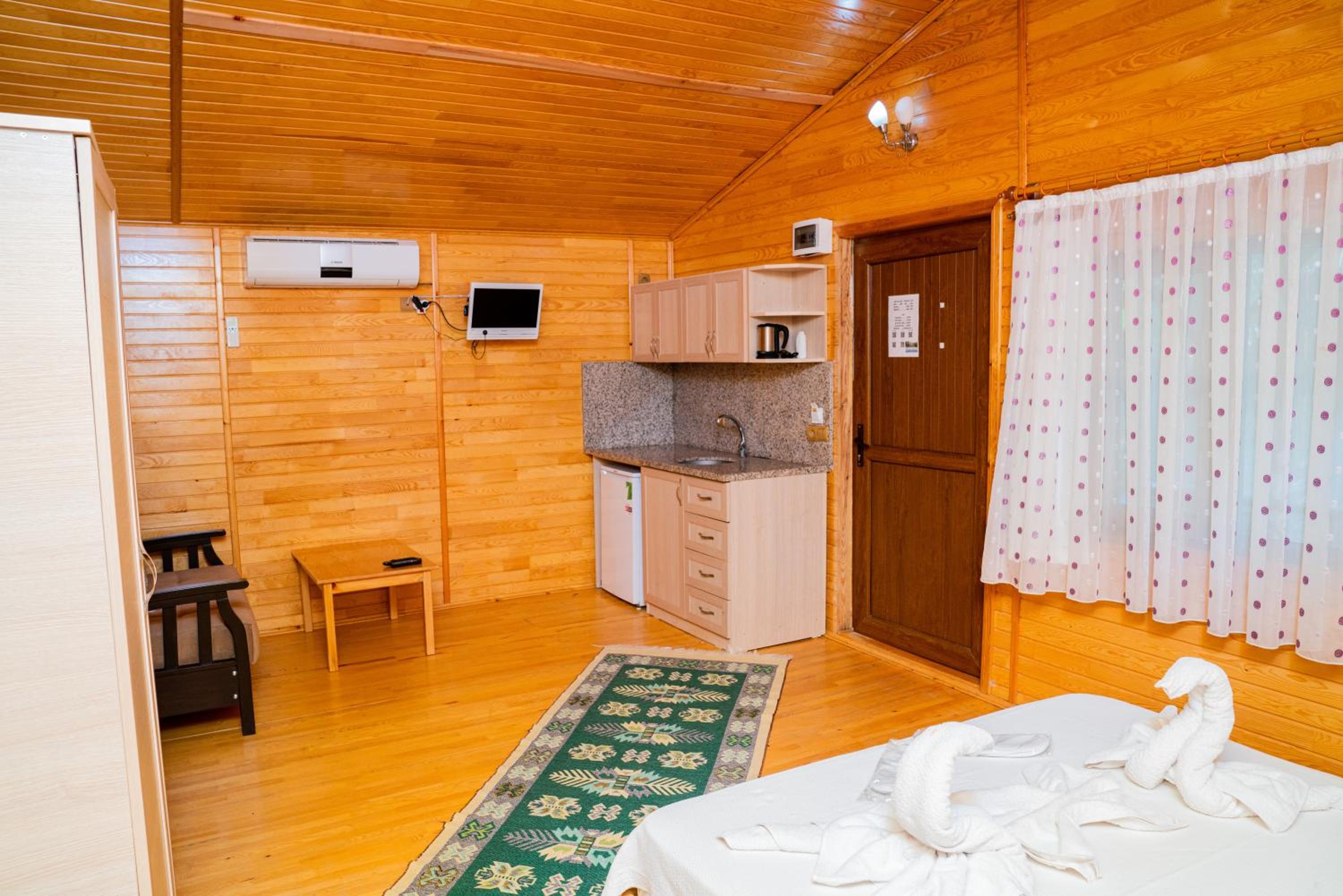 Family Bungalow - Photo 8