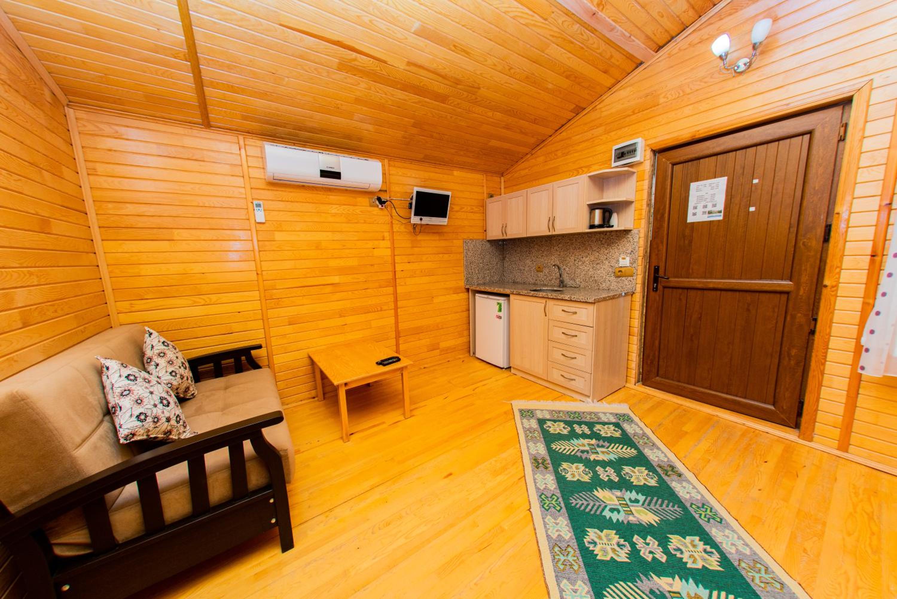 Family Bungalow - Photo 7